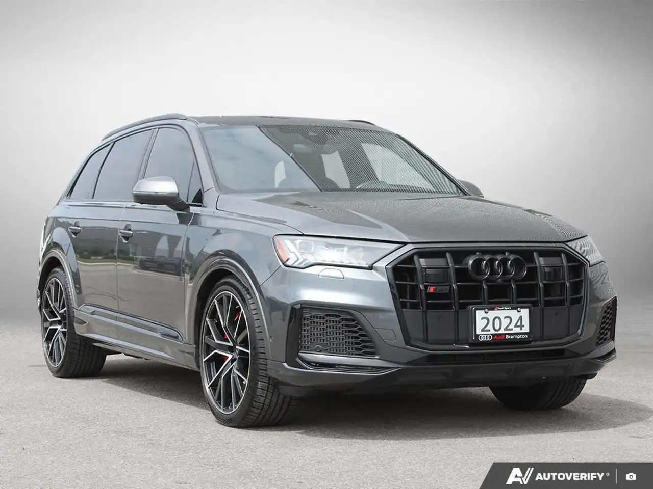 2024 Audi SQ7 photo 2024 Audi SQ7