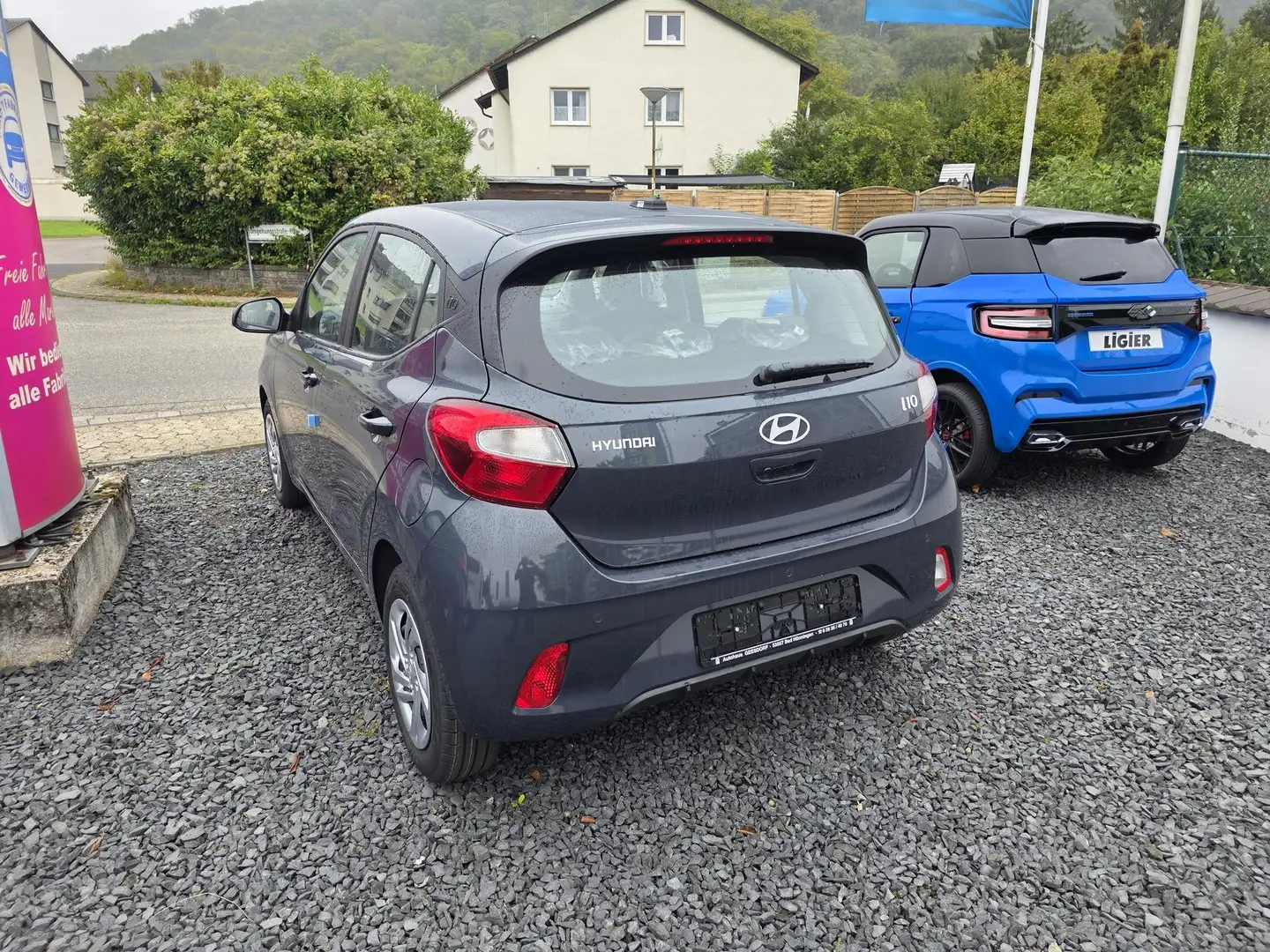Hyundai i10 1.0 Automatik Navi Klima Kamera Tempomat 46 kW ... Grigio - 2