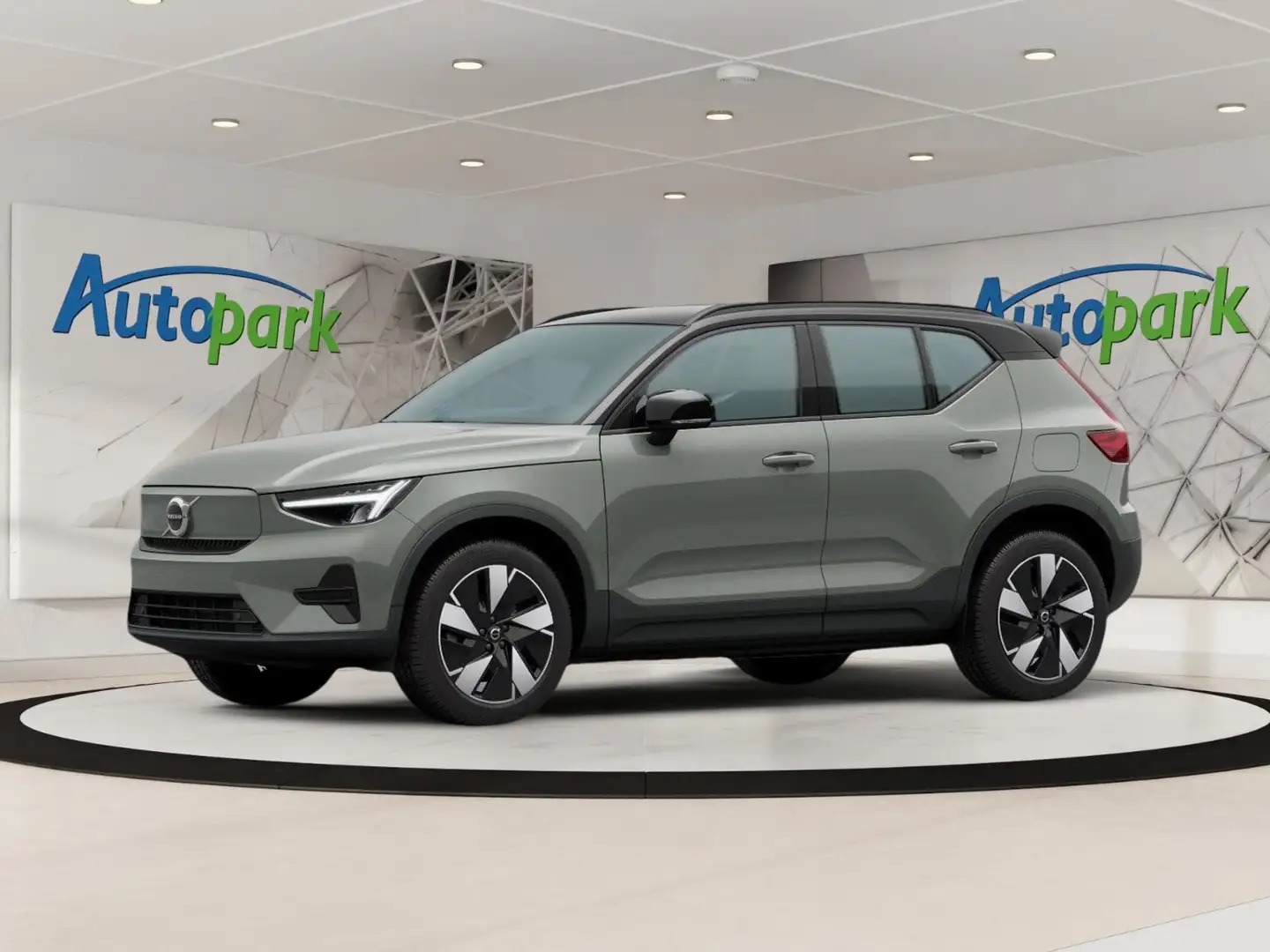 Volvo XC40 Single Motor Extended Range Plus Dark Grün - 1