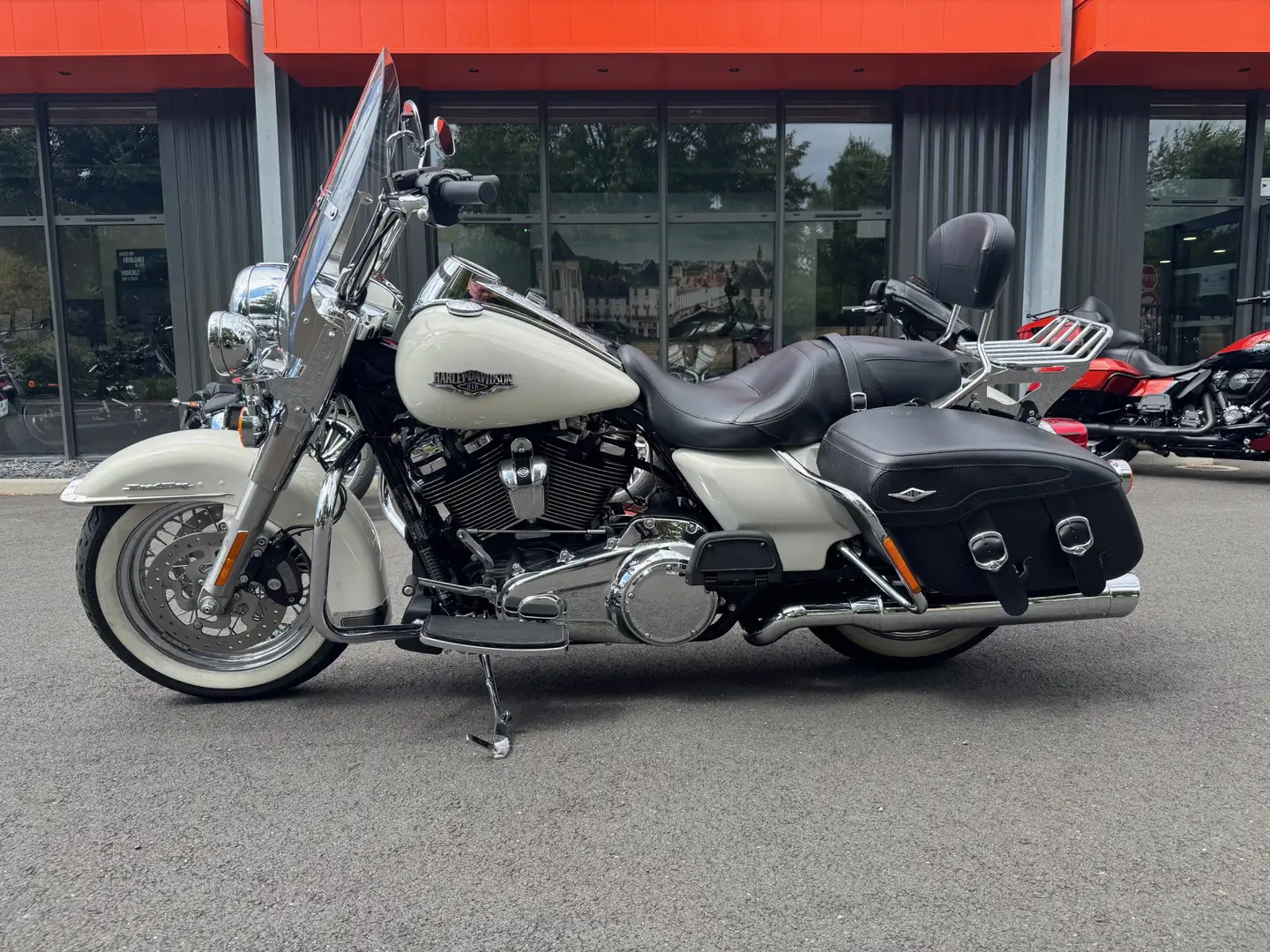 Harley-Davidson Road King - 1