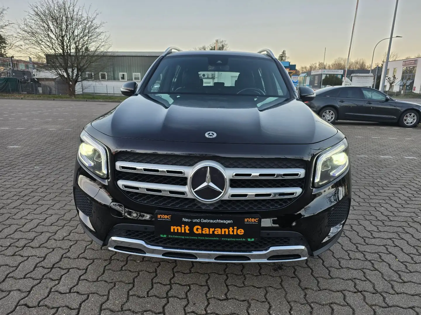 Mercedes-Benz GLB 220 2,0d 4Matic Navi LED AHK AMBITION R.Kam. Schwarz - 2