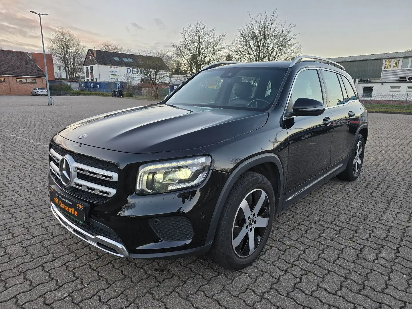Mercedes-Benz GLB 220 2,0d 4Matic Navi LED AHK AMBITION R.Kam. Schwarz - 1