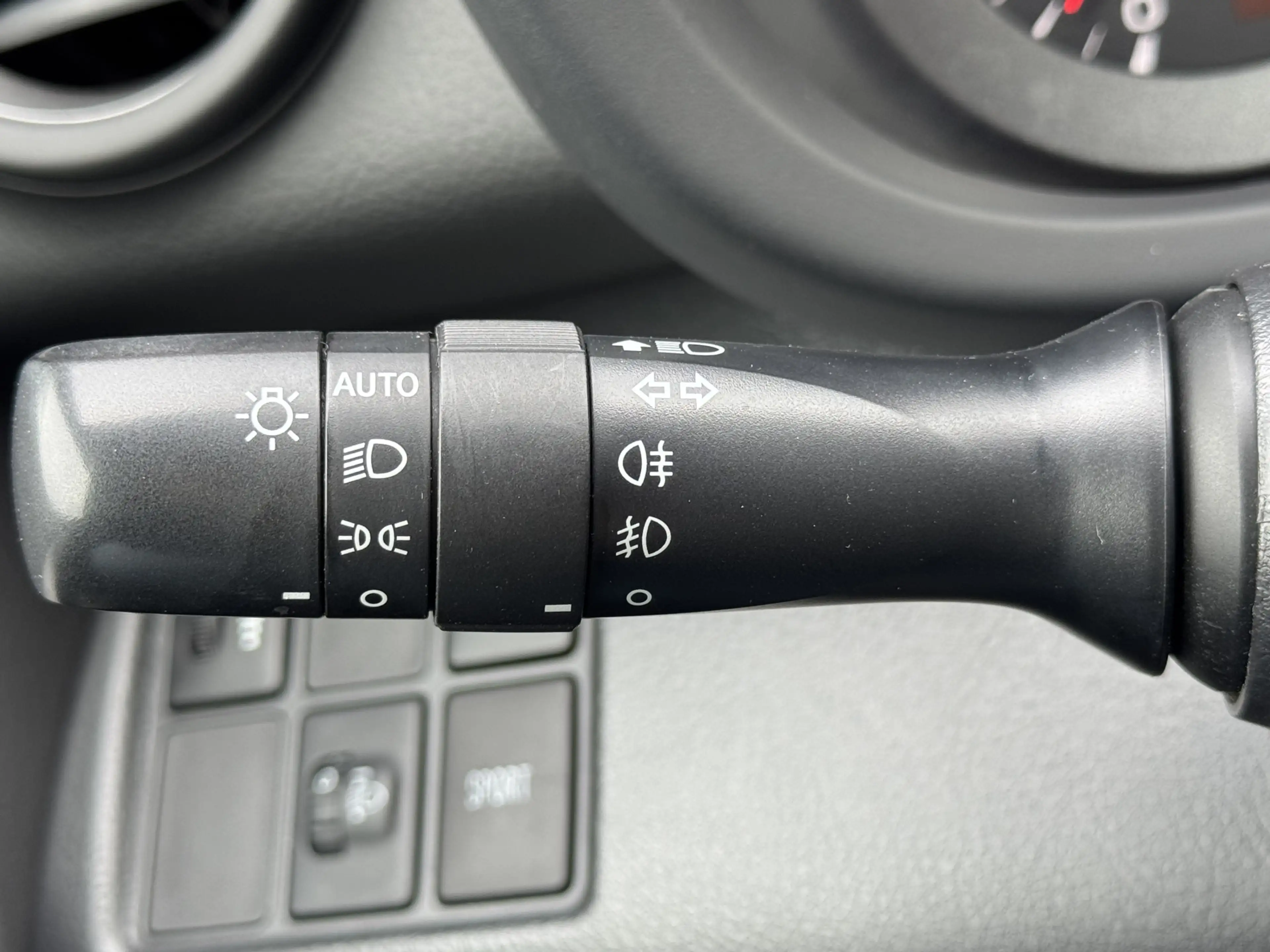 Toyota RAV4 2.0 VVTI COMFORT | NAVI! | CRUISE! | TREKHAAK! — photo 24
