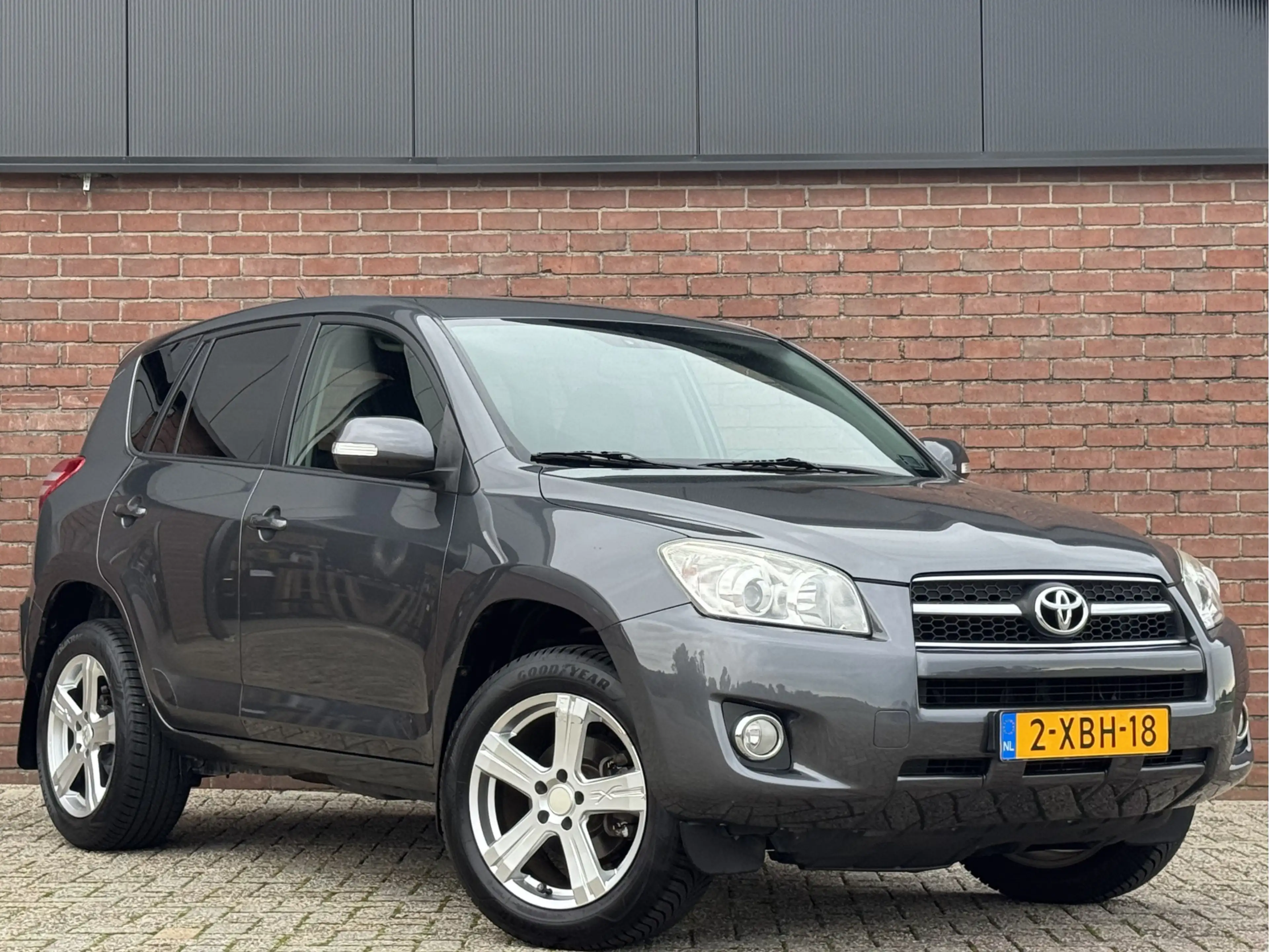 Toyota RAV4 2.0 VVTI COMFORT | NAVI! | CRUISE! | TREKHAAK! — photo 4