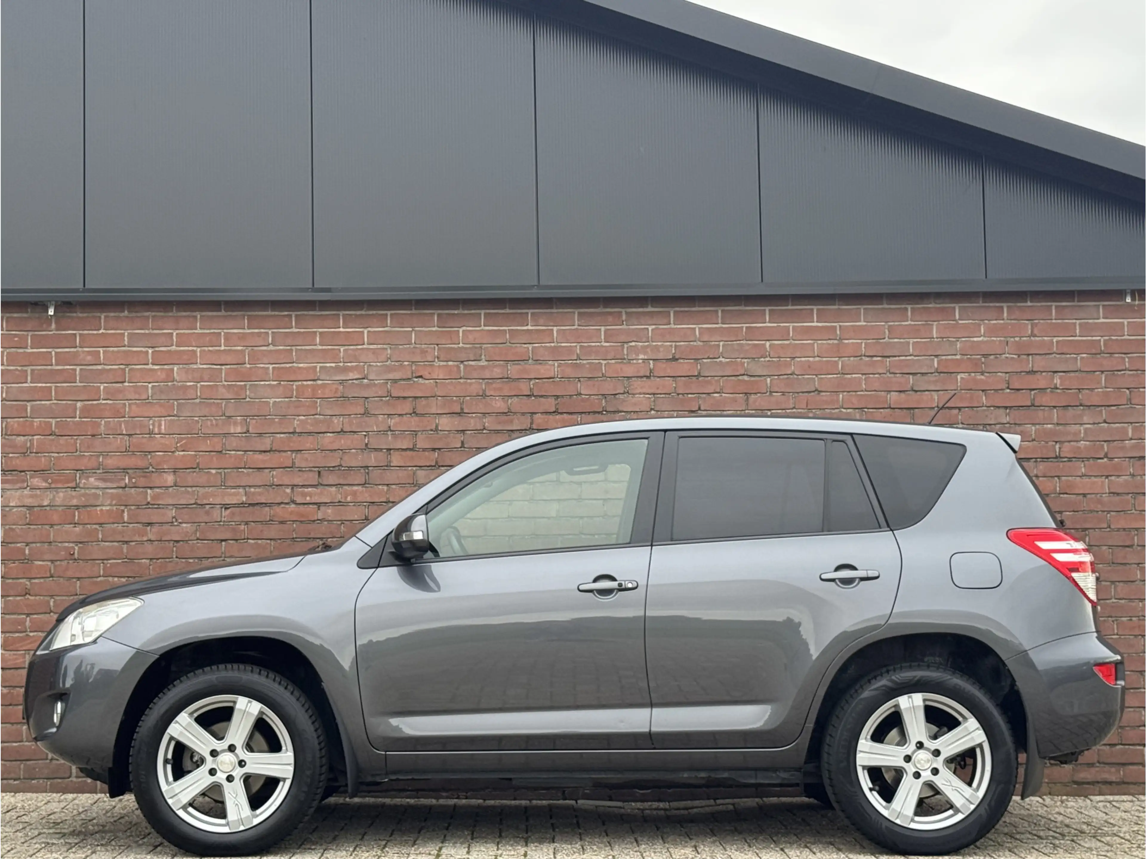 Toyota RAV4 2.0 VVTI COMFORT | NAVI! | CRUISE! | TREKHAAK! — photo 3