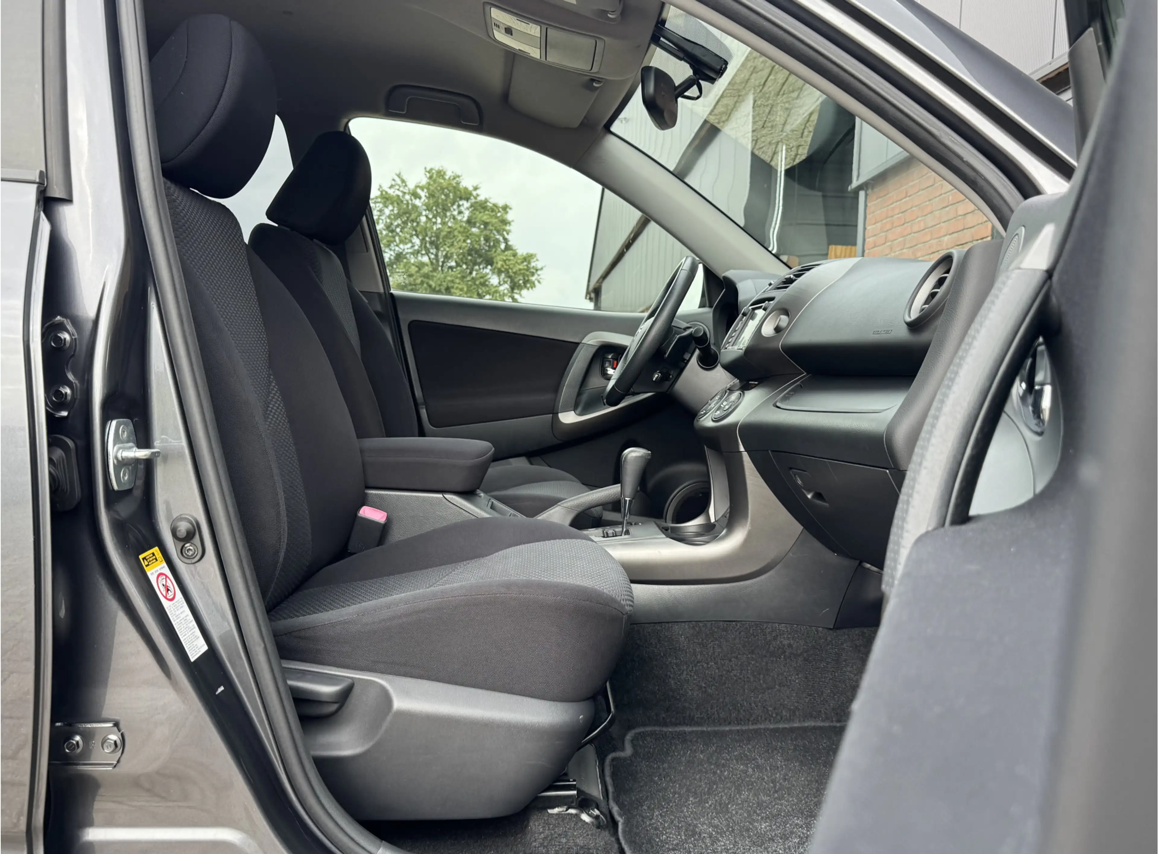 Toyota RAV4 2.0 VVTI COMFORT | NAVI! | CRUISE! | TREKHAAK! — photo 31