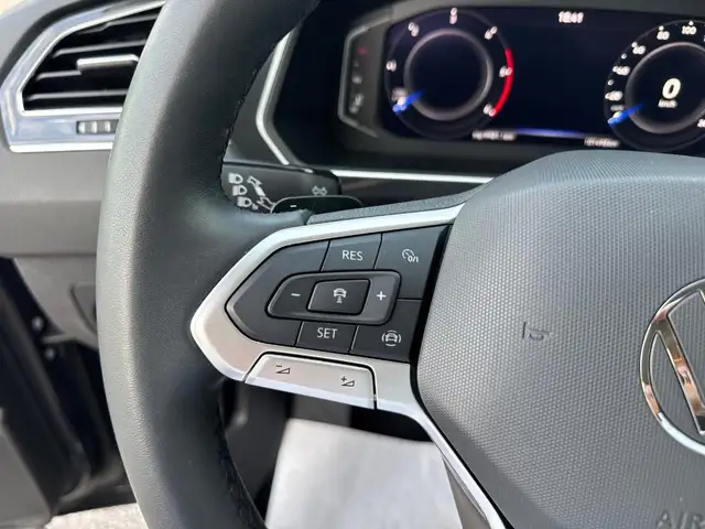 Volkswagen Tiguan view 28
