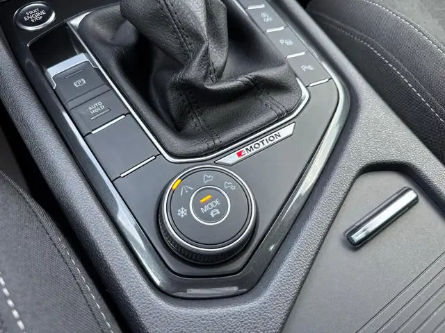 Volkswagen Tiguan view 11