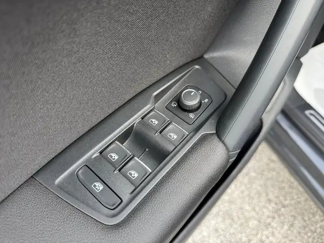 Volkswagen Tiguan view 25