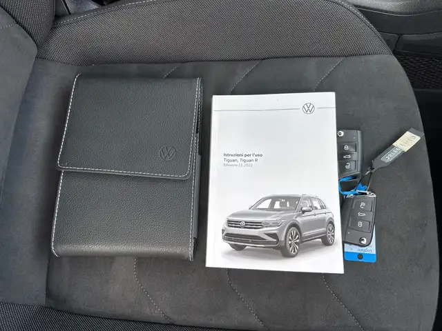 Volkswagen Tiguan view 14