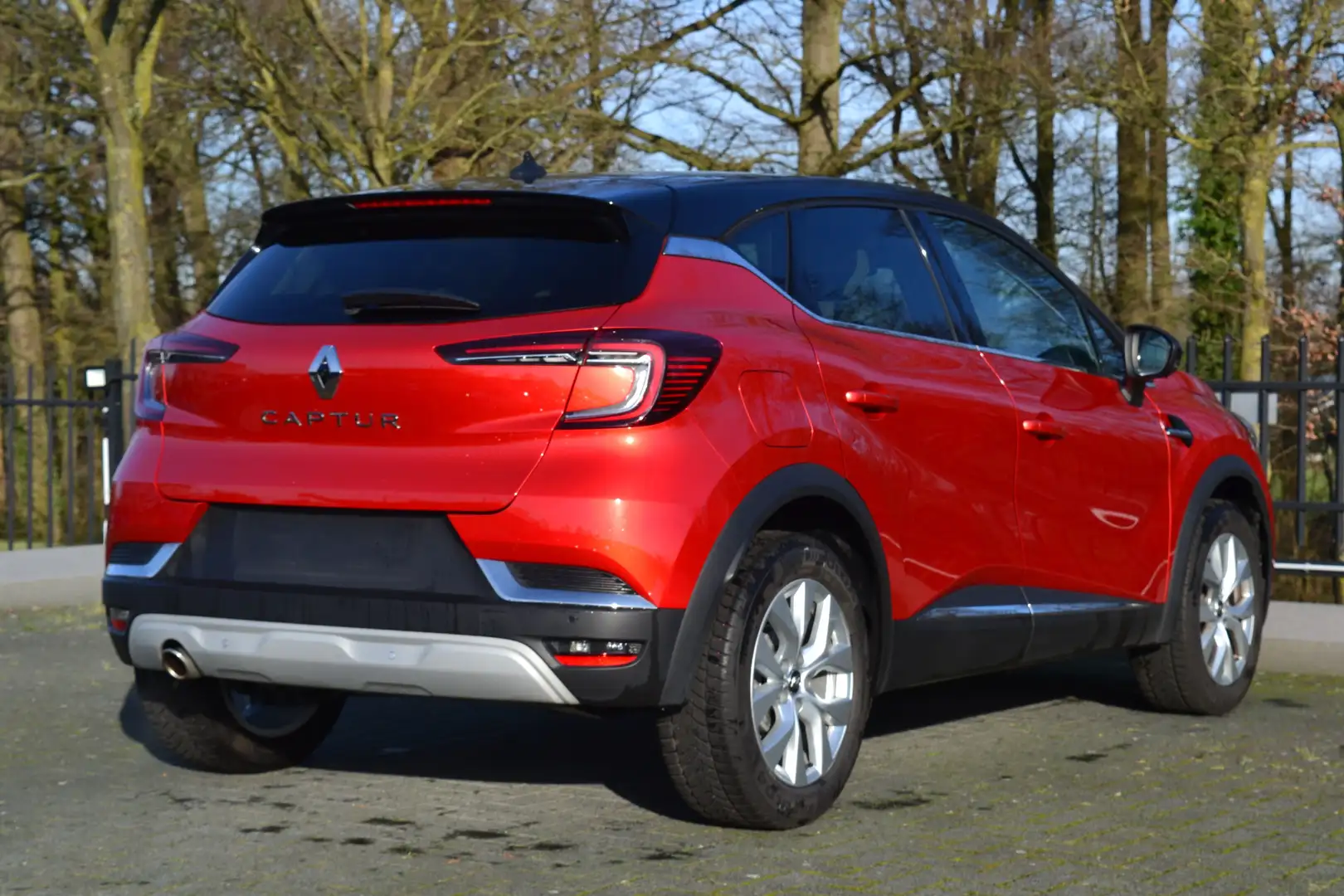 Renault Captur 1.0 TCe Intens Rot - 2