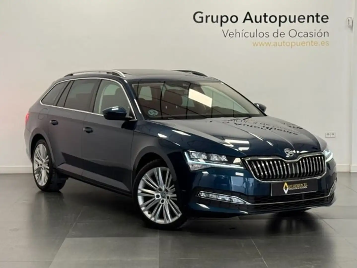 Skoda Superb Combi 2.0 TDI L&K 4x4 DSG 142kW Gris - 1