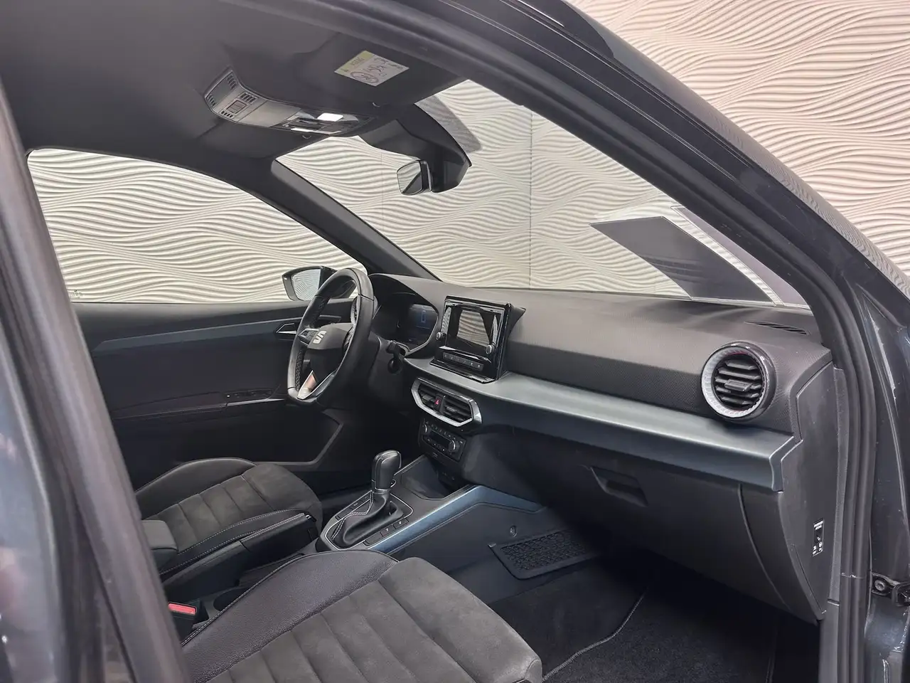SEAT Arona 1.0 TSI*AUT*CARPLAY*CAMERA*ADAPT-CRUISE*, миниатюра 23