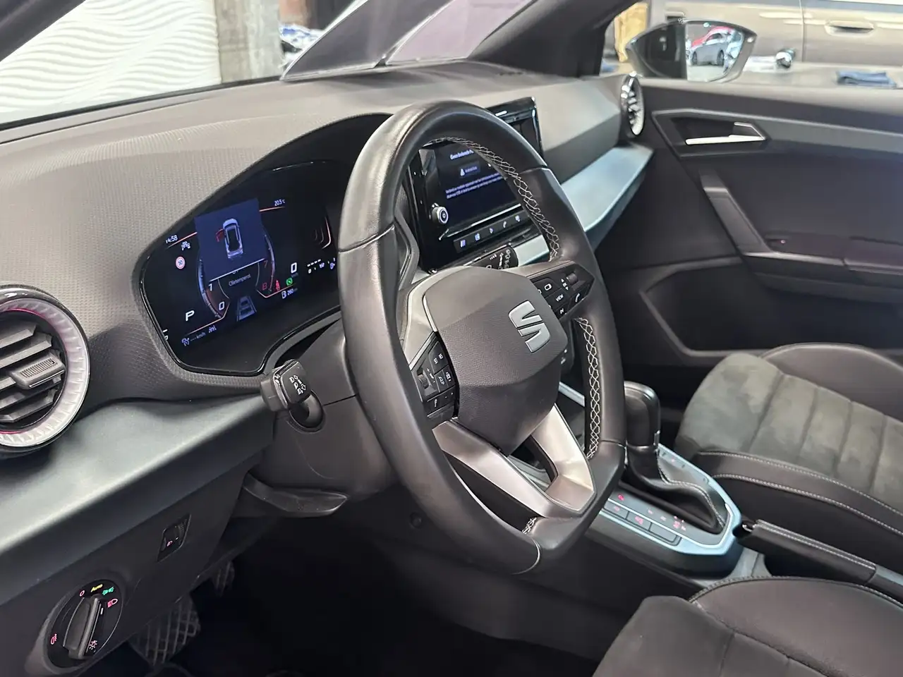 SEAT Arona 1.0 TSI*AUT*CARPLAY*CAMERA*ADAPT-CRUISE*, миниатюра 15