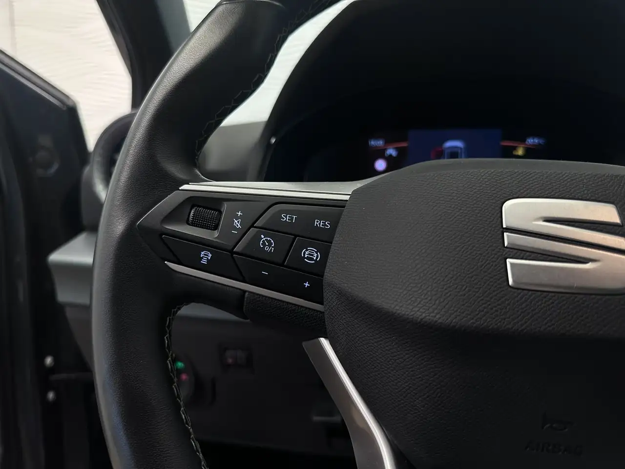 SEAT Arona 1.0 TSI*AUT*CARPLAY*CAMERA*ADAPT-CRUISE*, миниатюра 16
