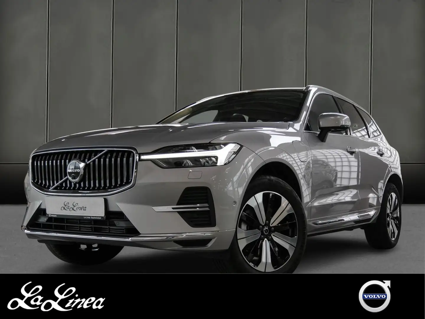 Volvo XC60 T6 Plus Bright-Pano/Memory/360 Plateado - 1