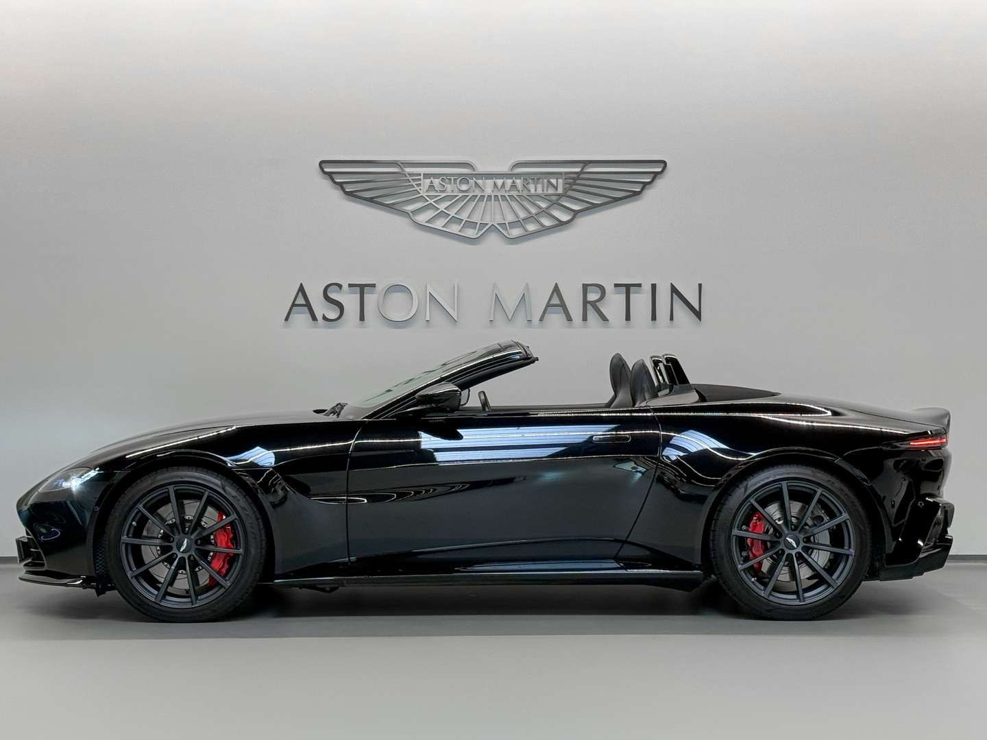 Aston Martin Vantage Roadster -  - Joinsteer - #3