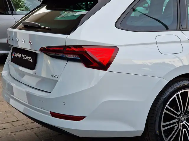 Skoda Octavia view 5