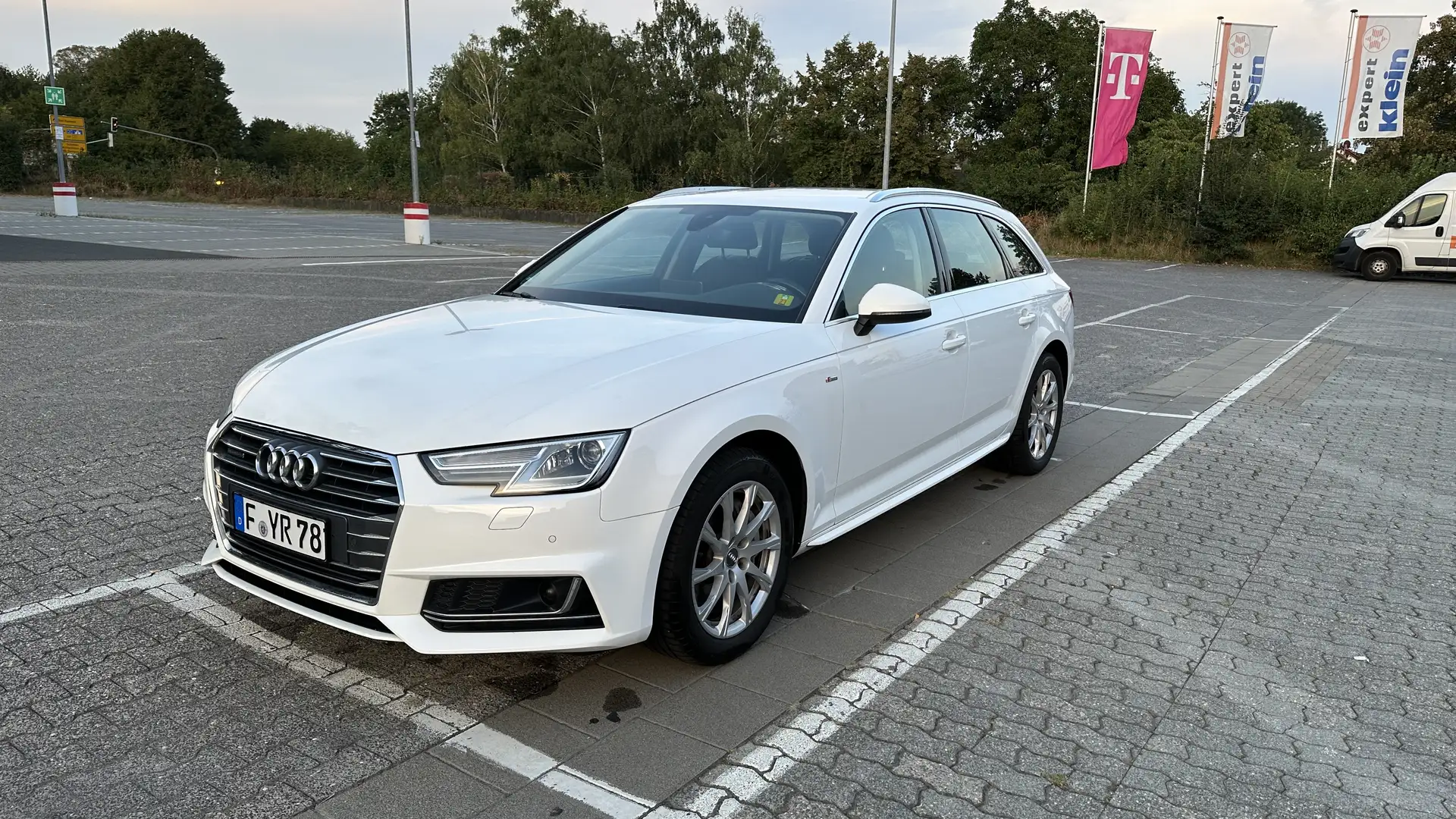 Audi A4 Avant 2.0 TDI quattro - 1