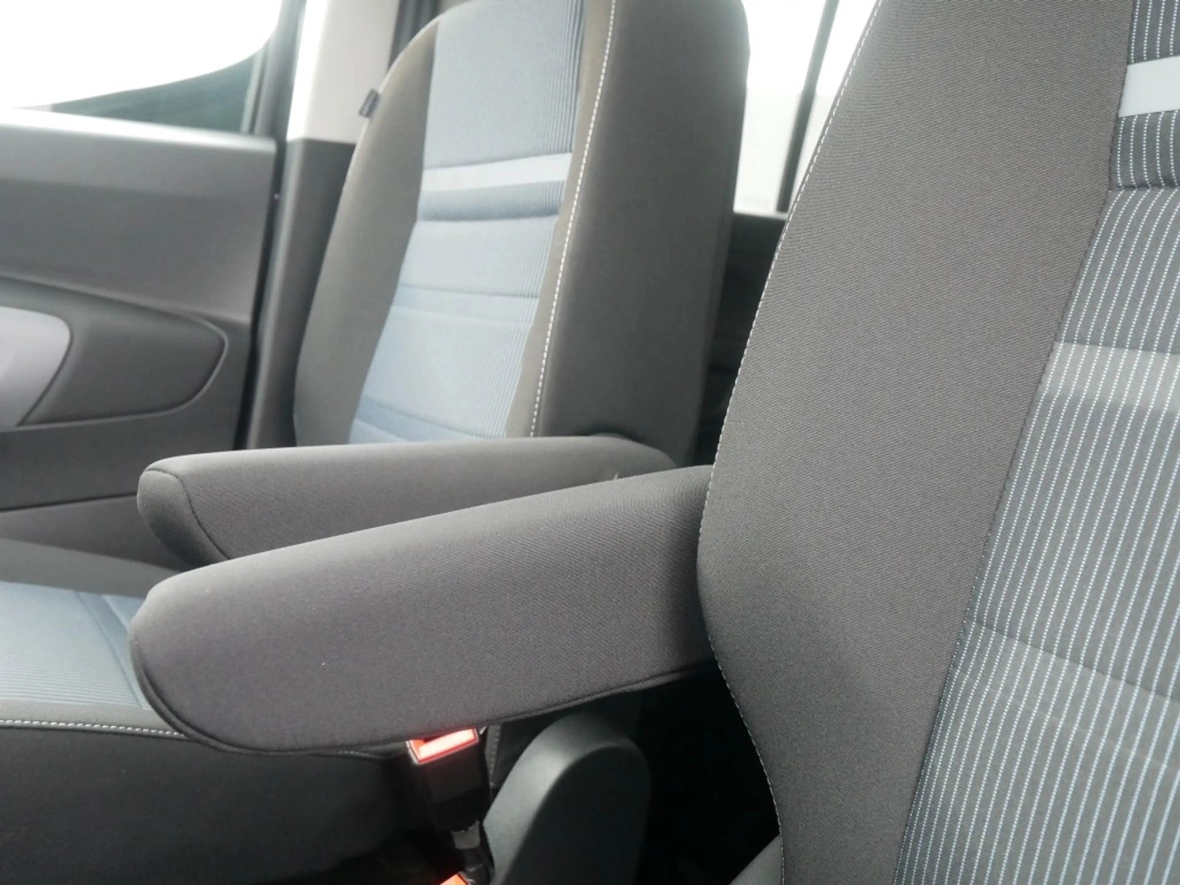 Fiat Doblo KOMBI N1 M L1 1.5 BLUEHDI 130PS MT6 COMFORT TECHNO — photo 10