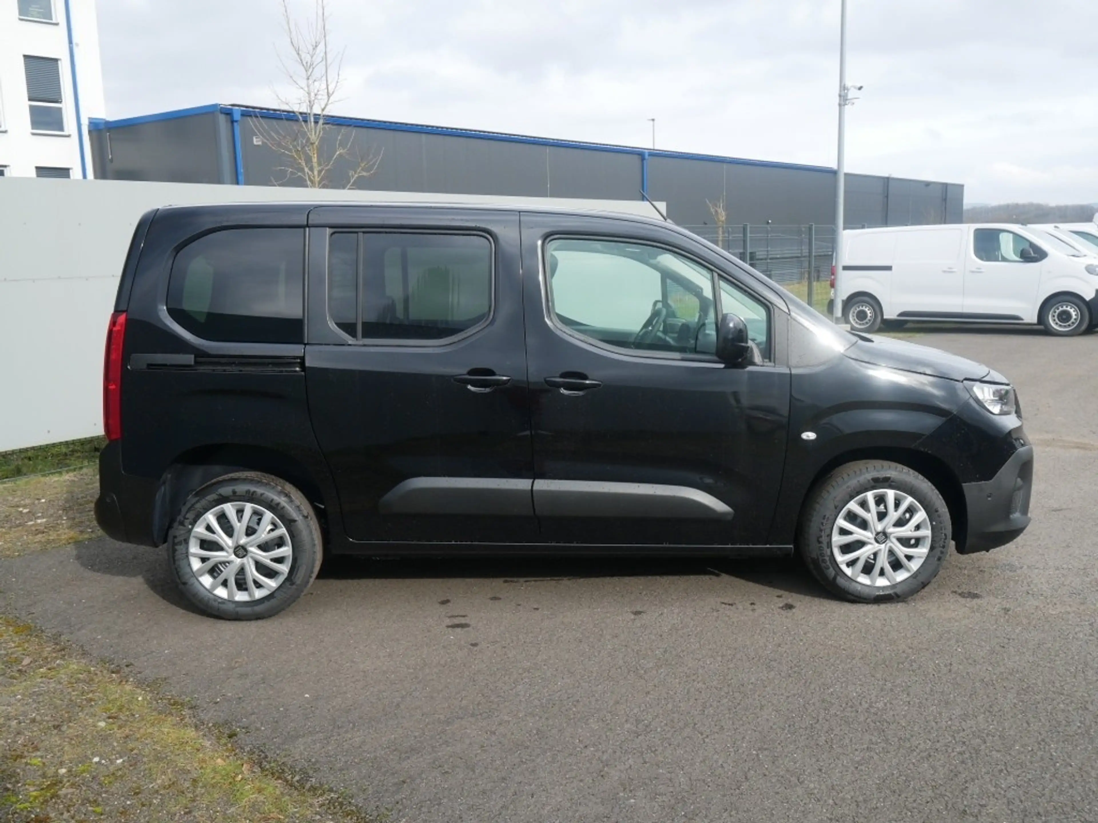 Fiat Doblo KOMBI N1 M L1 1.5 BLUEHDI 130PS MT6 COMFORT TECHNO — photo 2