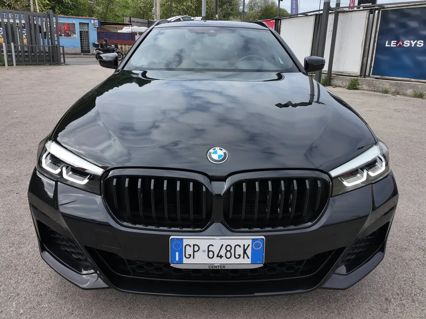 BMW 520 520d Touring mhev 48V Msport auto Nero - 2