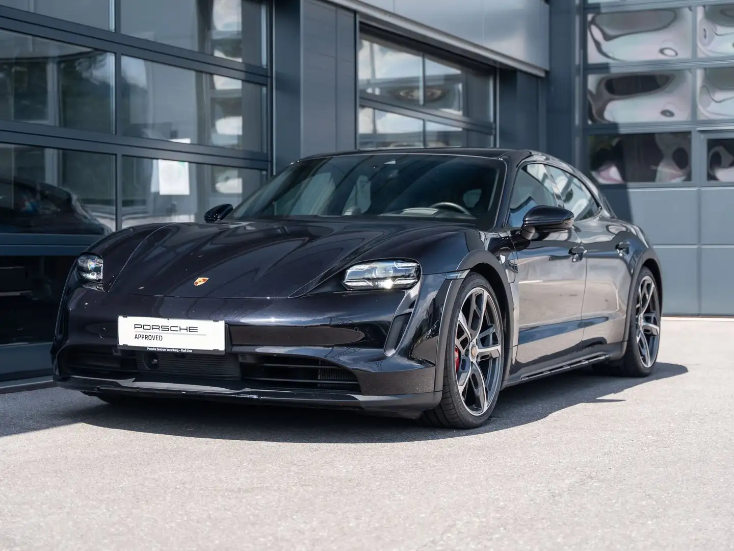 Porsche Taycan 4S Cross Turismo Schwarz - 1