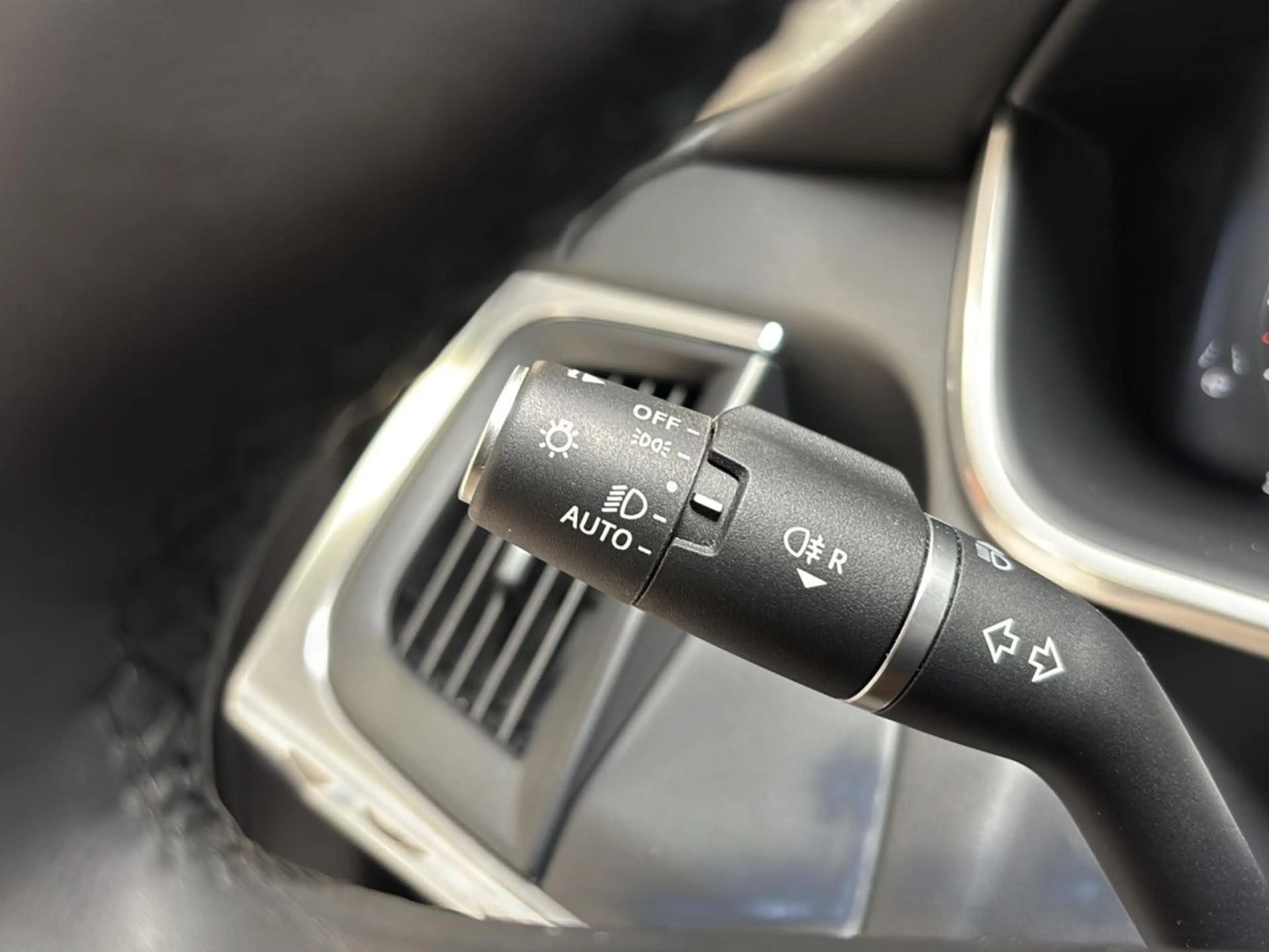 Jaguar I-Pace R-Dynamic HSE Bluetooth Head Up Display LED — photo 15