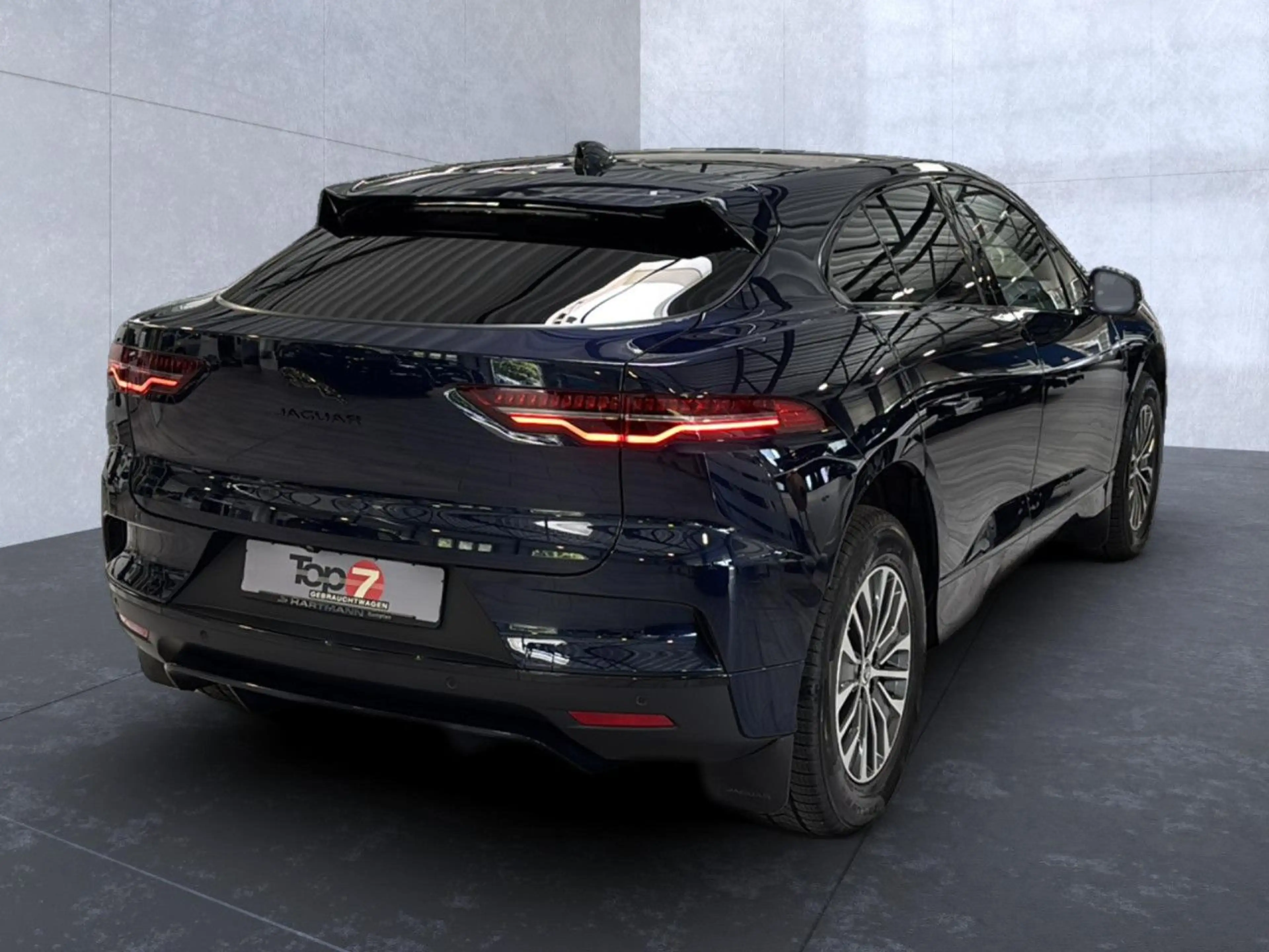Jaguar I-Pace R-Dynamic HSE Bluetooth Head Up Display LED — photo 3