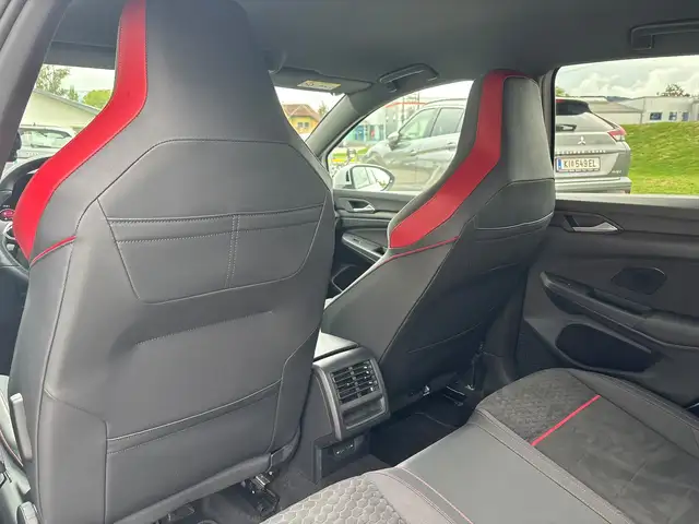Volkswagen Golf view 13