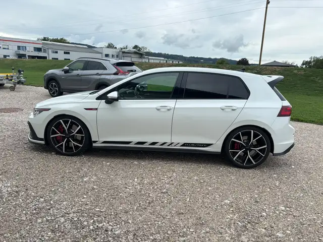 Volkswagen Golf view 9