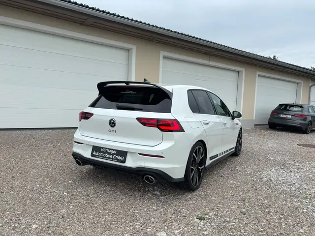 Volkswagen Golf view 8