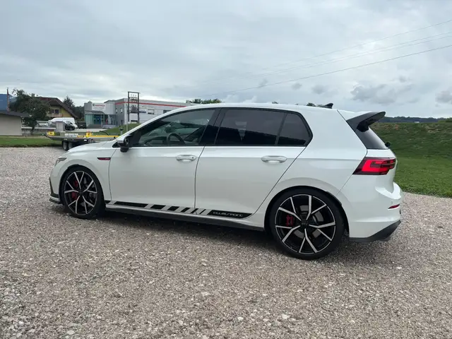 Volkswagen Golf view 6