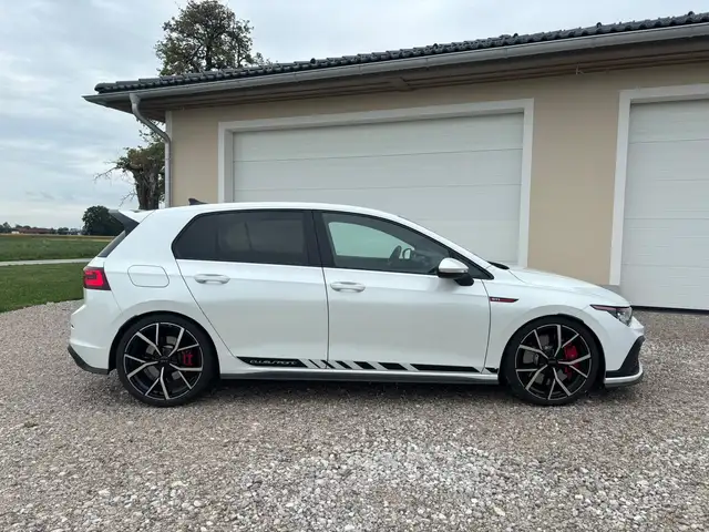 Volkswagen Golf view 5