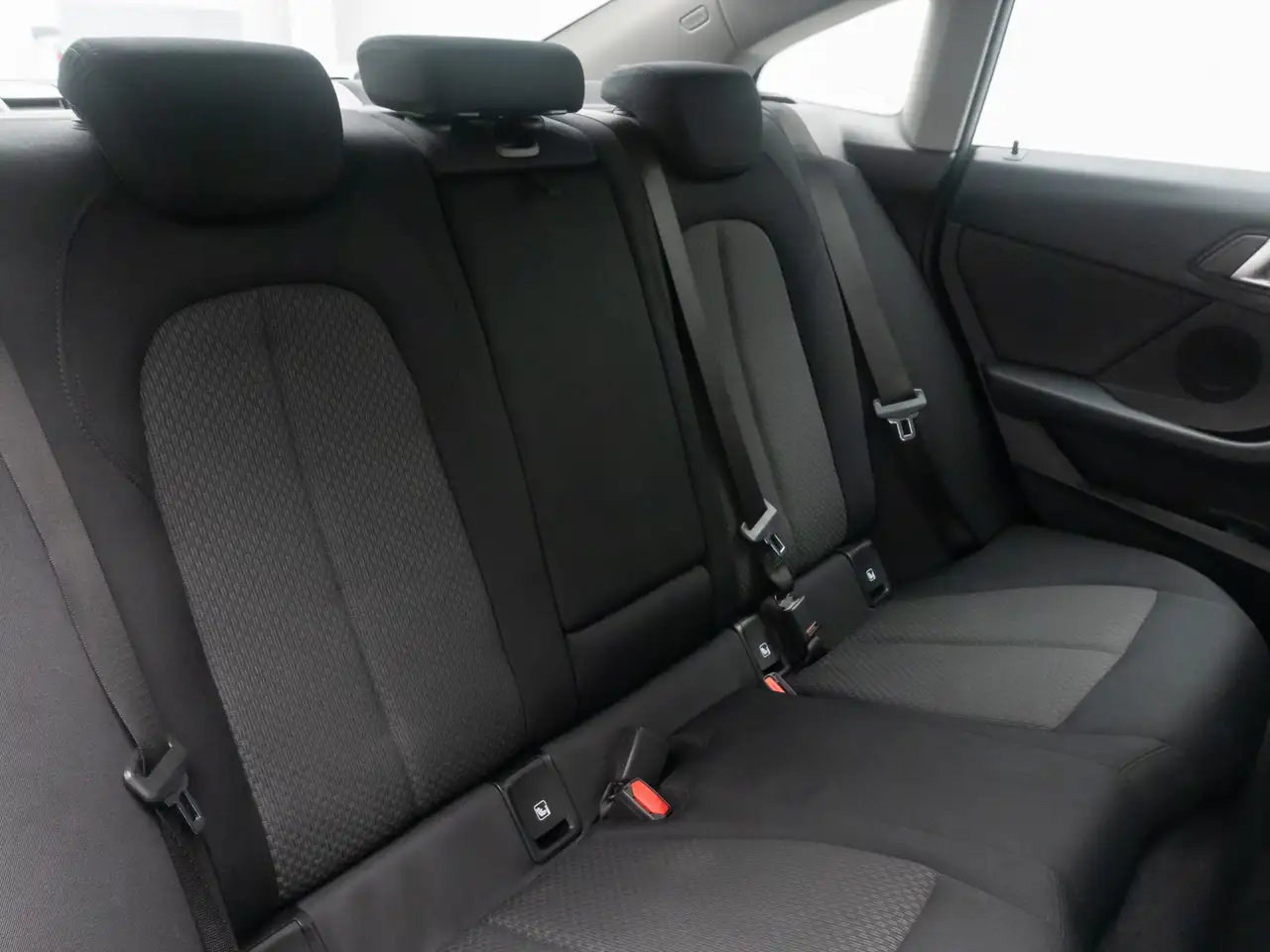 BMW 218 DAB GeschwindigReg PDC CockpitPr, миниатюра 28