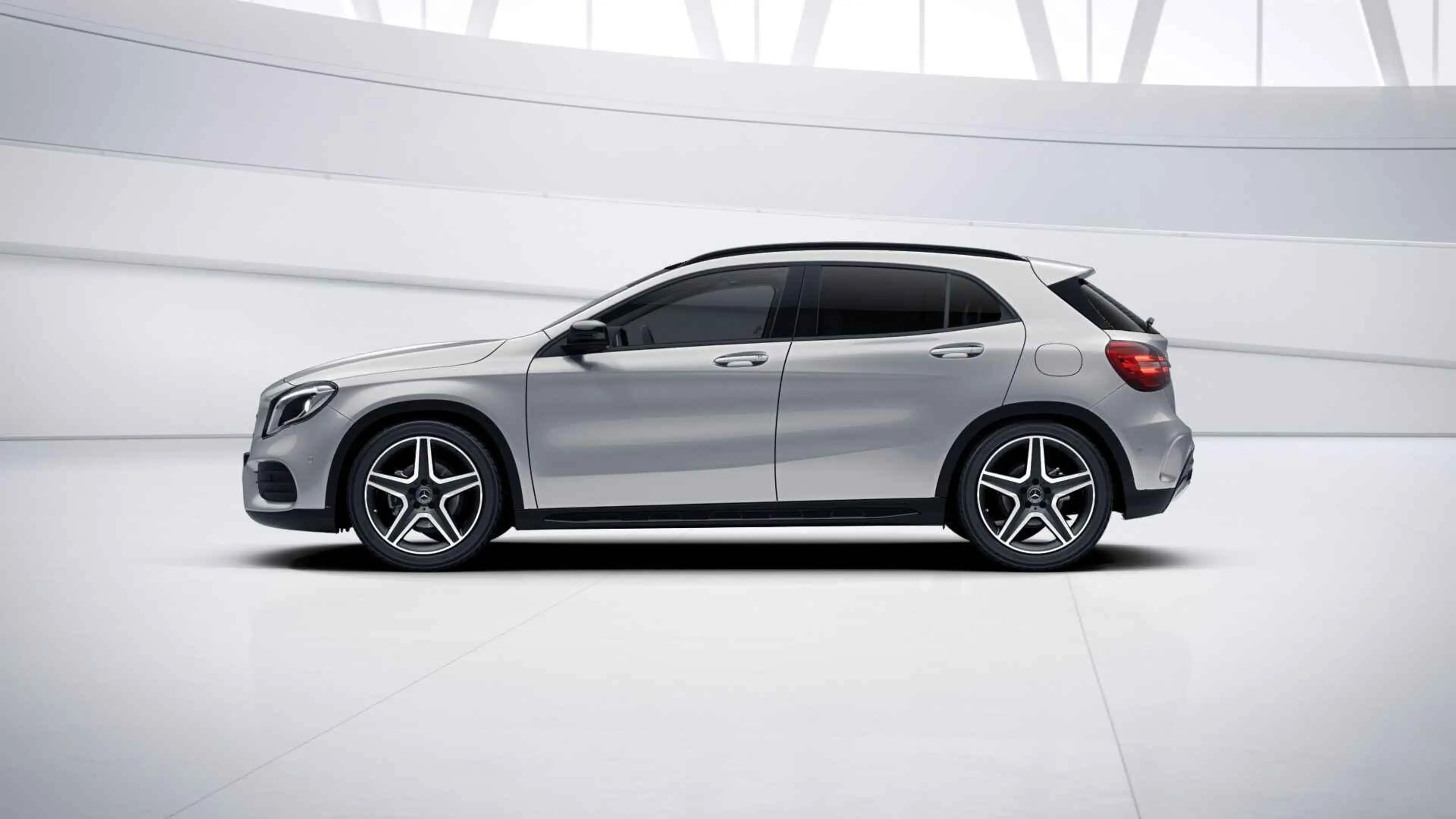Mercedes-Benz GLA 180 AMG Line | Night Pack | Panoramisch Dak | Smartpho — photo 3