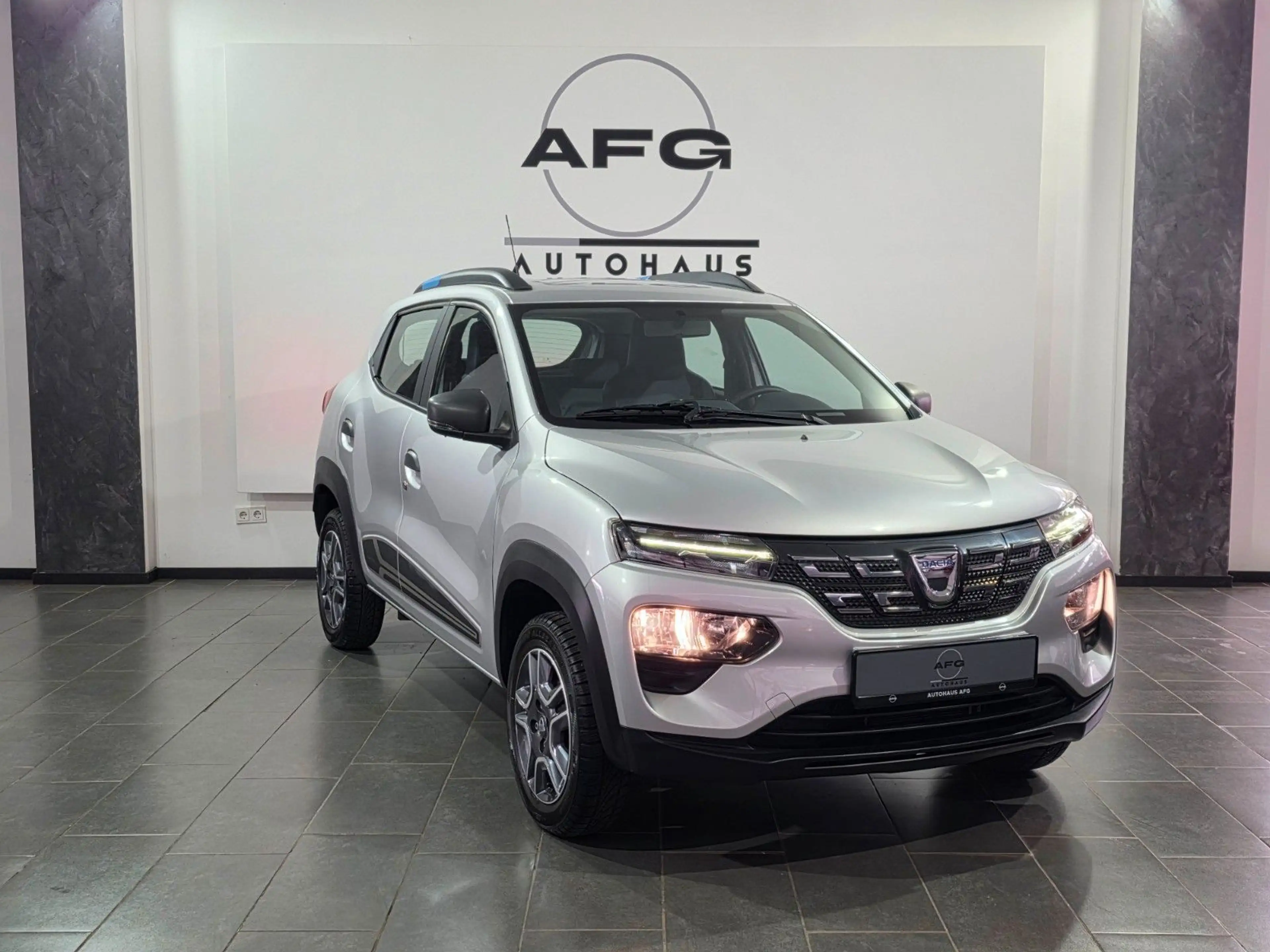 Dacia Spring Electric Comfort*NAVI*KAMERA*CARPLAY* — photo 3