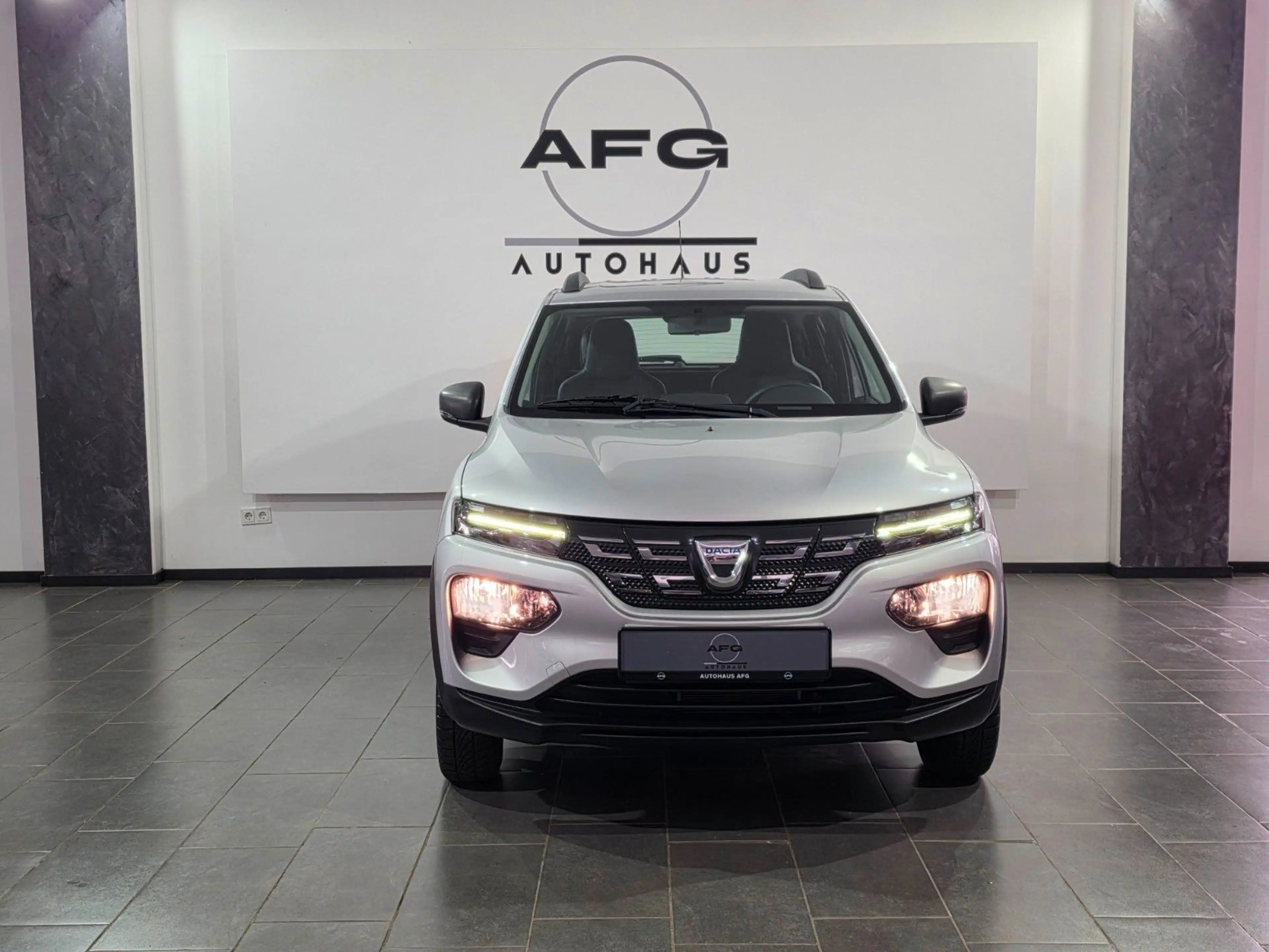 Dacia Spring Electric Comfort*NAVI*KAMERA*CARPLAY* — photo 2