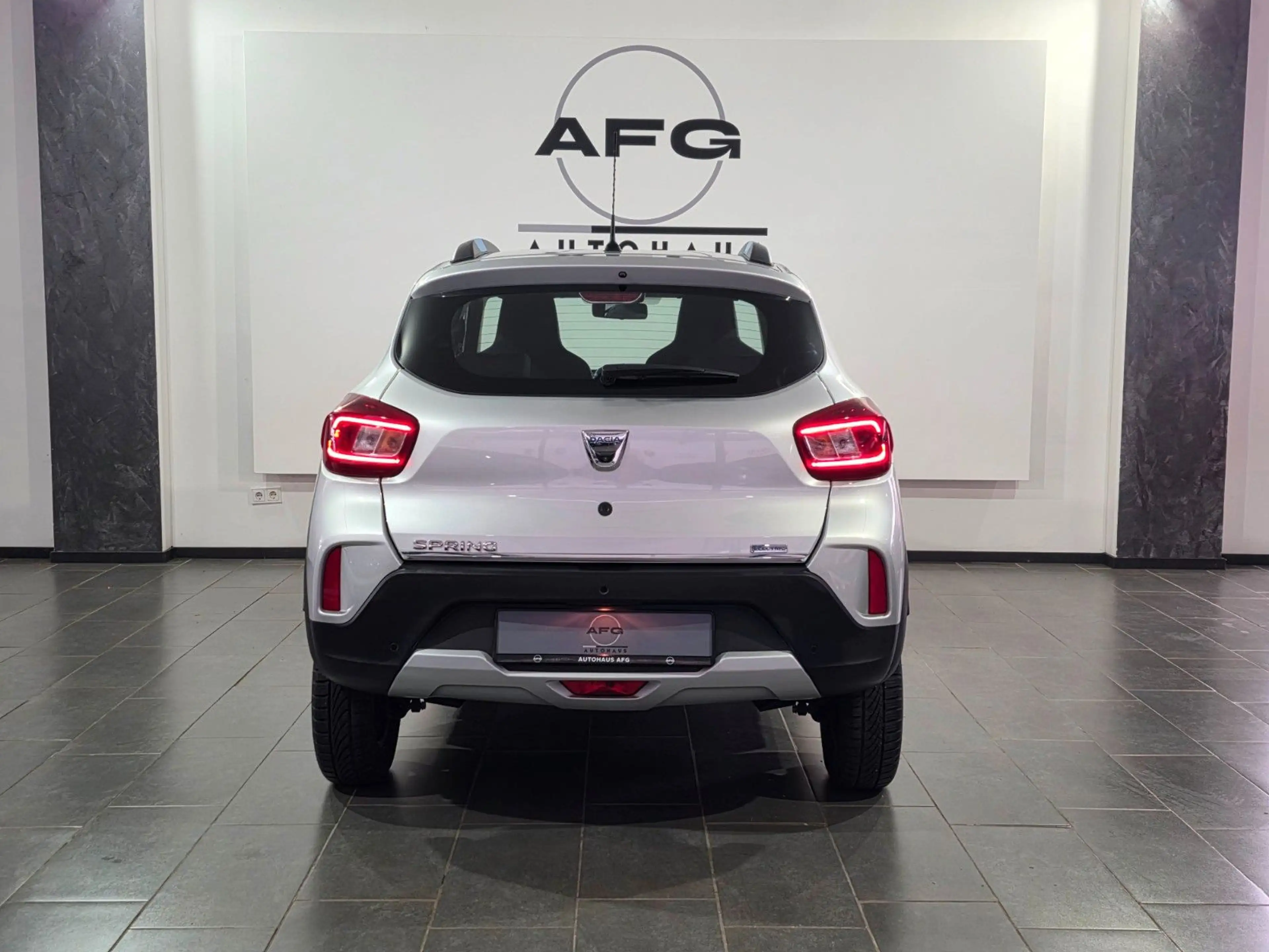 Dacia Spring Electric Comfort*NAVI*KAMERA*CARPLAY* — photo 6