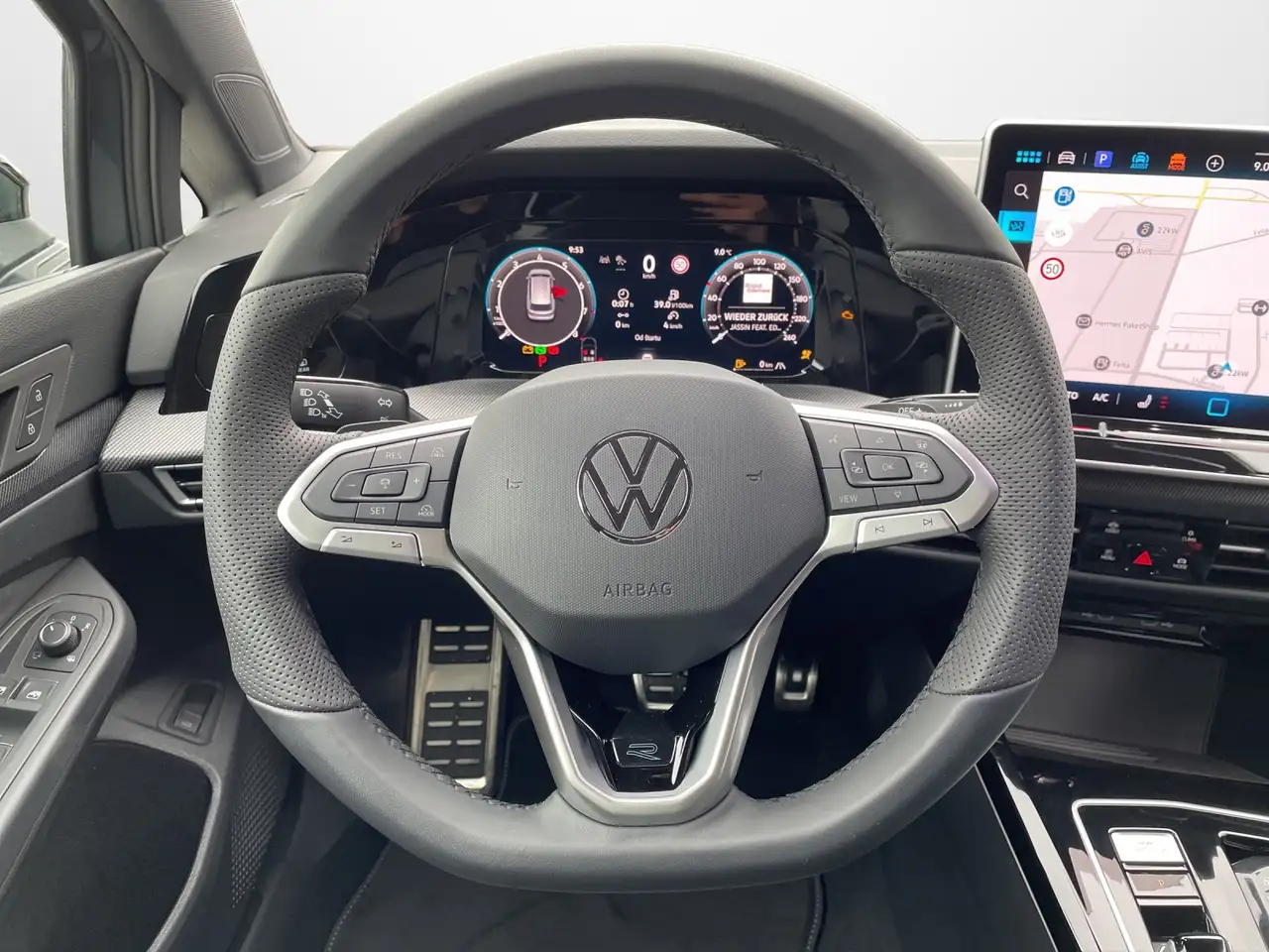 Volkswagen Golf Variant 1.5 eTSI DSG R-Line 10