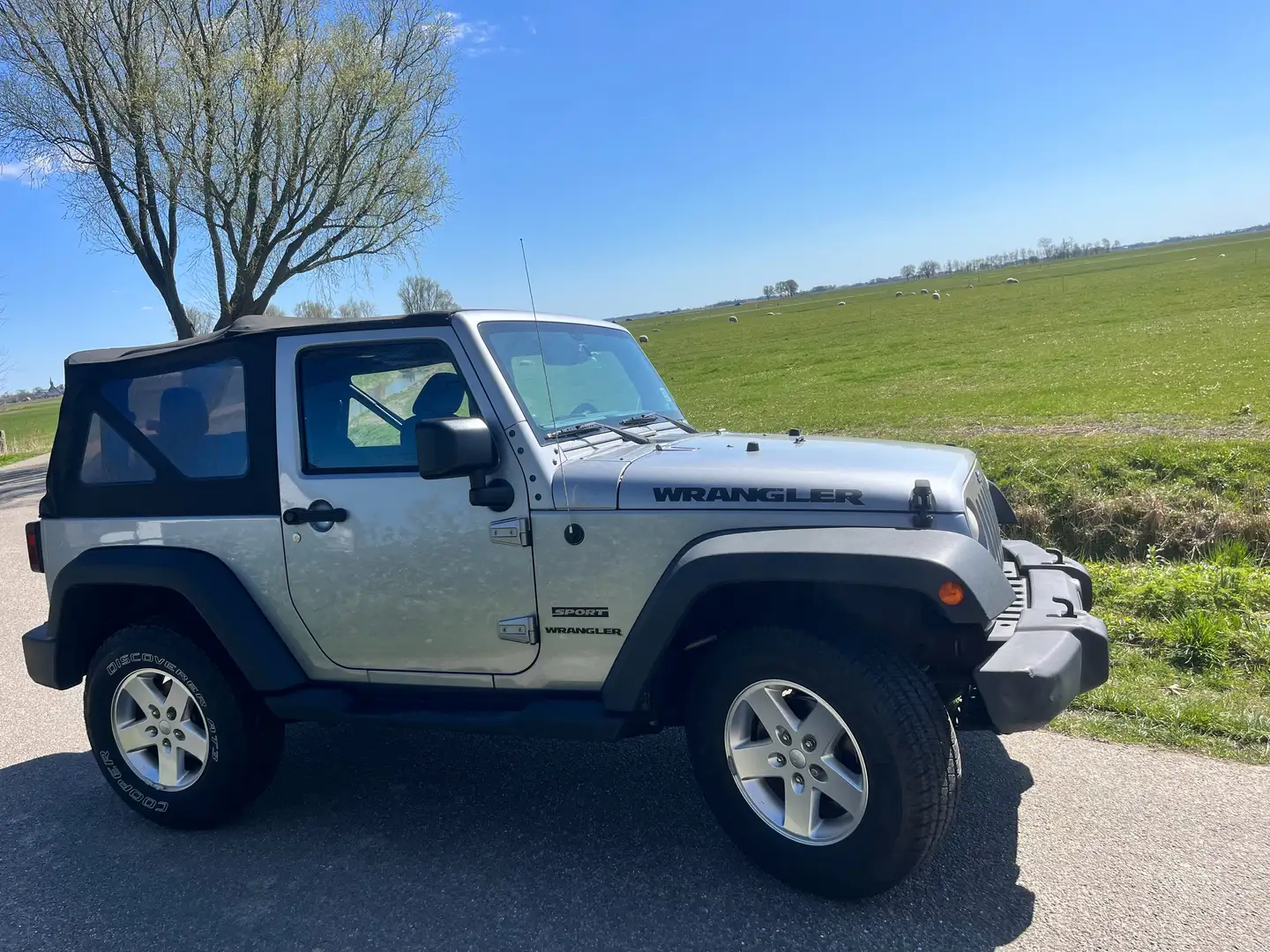Jeep Wrangler 2014 Wrangler 3.6 Sport Срібний - 2