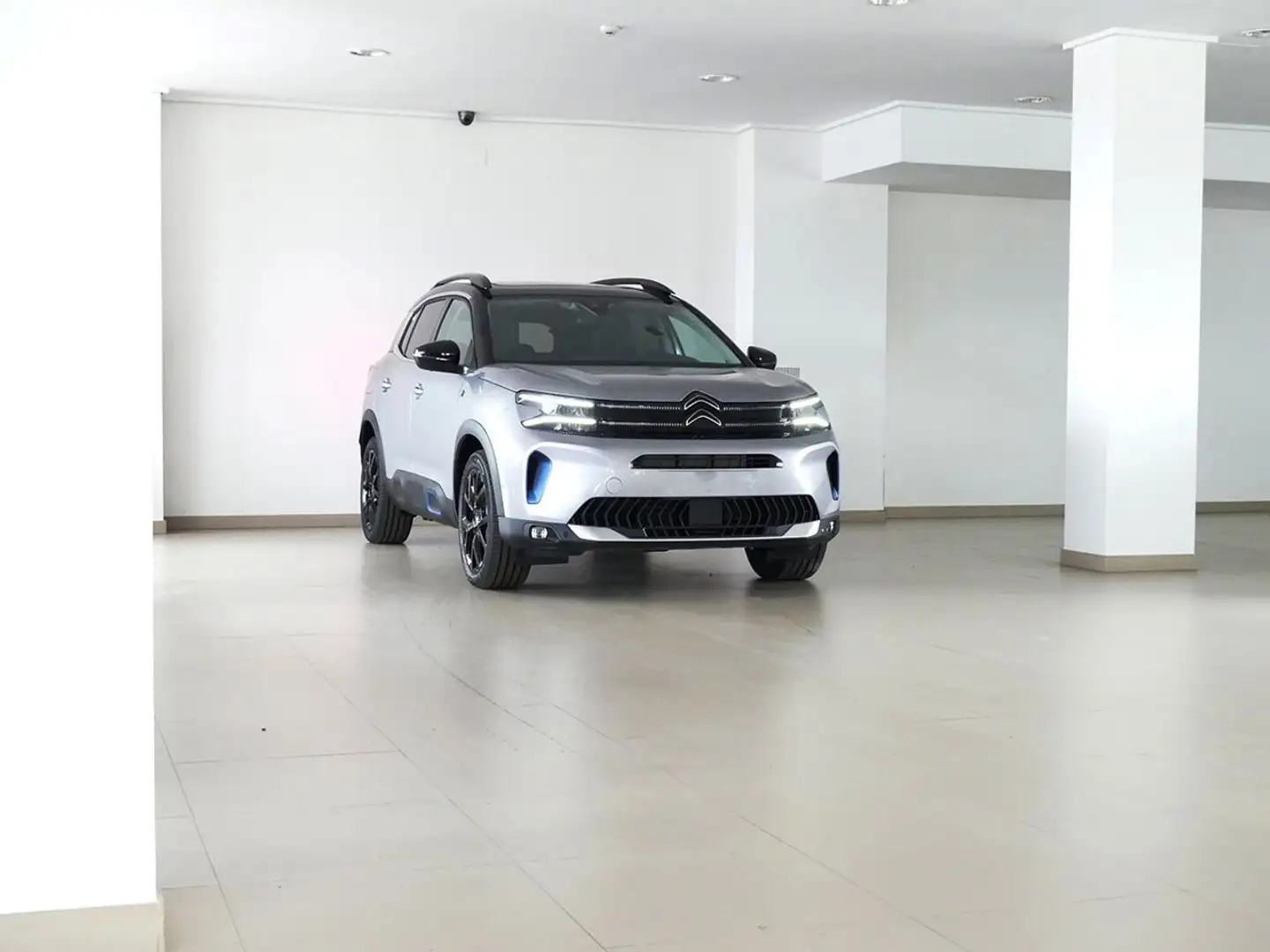 Citroen C5 Aircross 1.6 HYBRID 225 SHINE PACK AUTO 225 5P Gris - 2