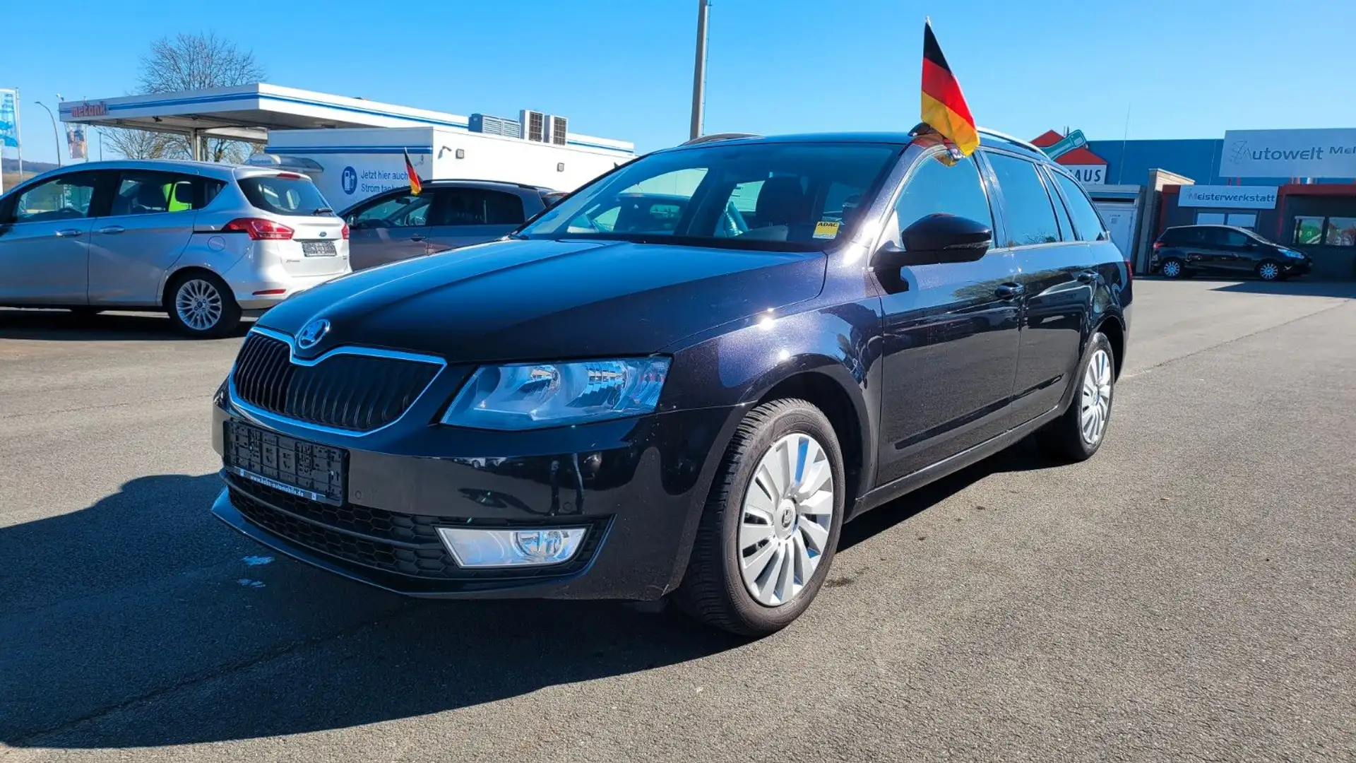 Skoda Octavia Combi Ambition/AHK/Navi/SHZ Schwarz - 1