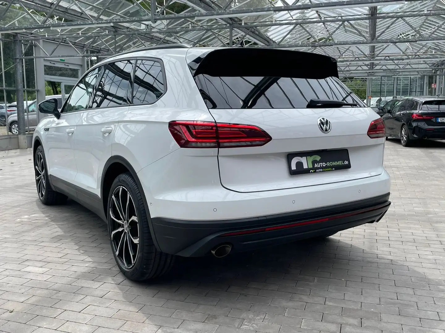 Volkswagen Touareg V6 TDI 4M LED AHK Leder Assist Luft 21" White - 2