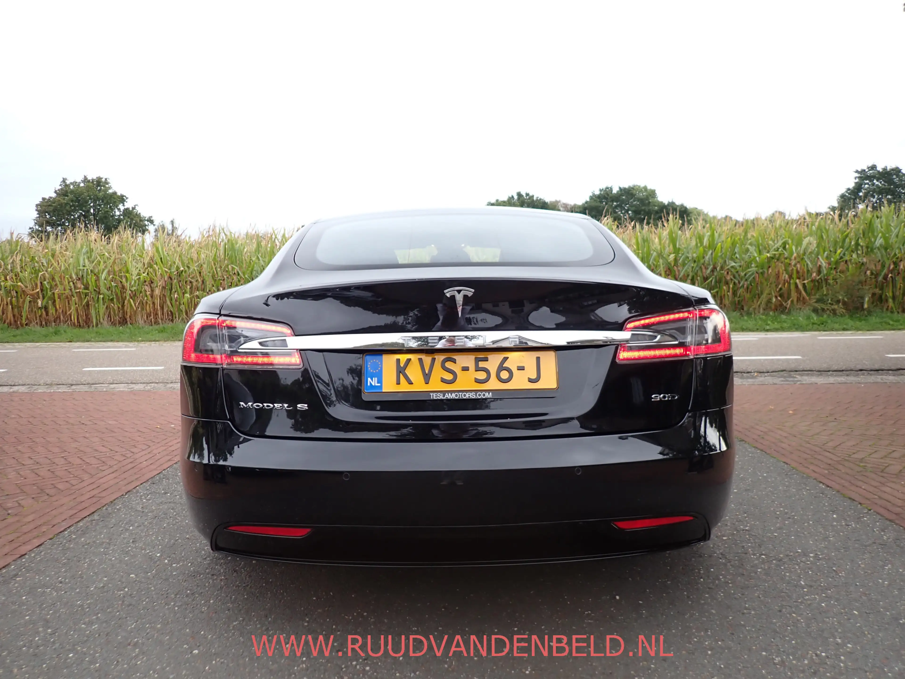 Tesla Model S 90D SOH 87% / CCS / AUTOPILOT / LUCHTVERING — photo 26