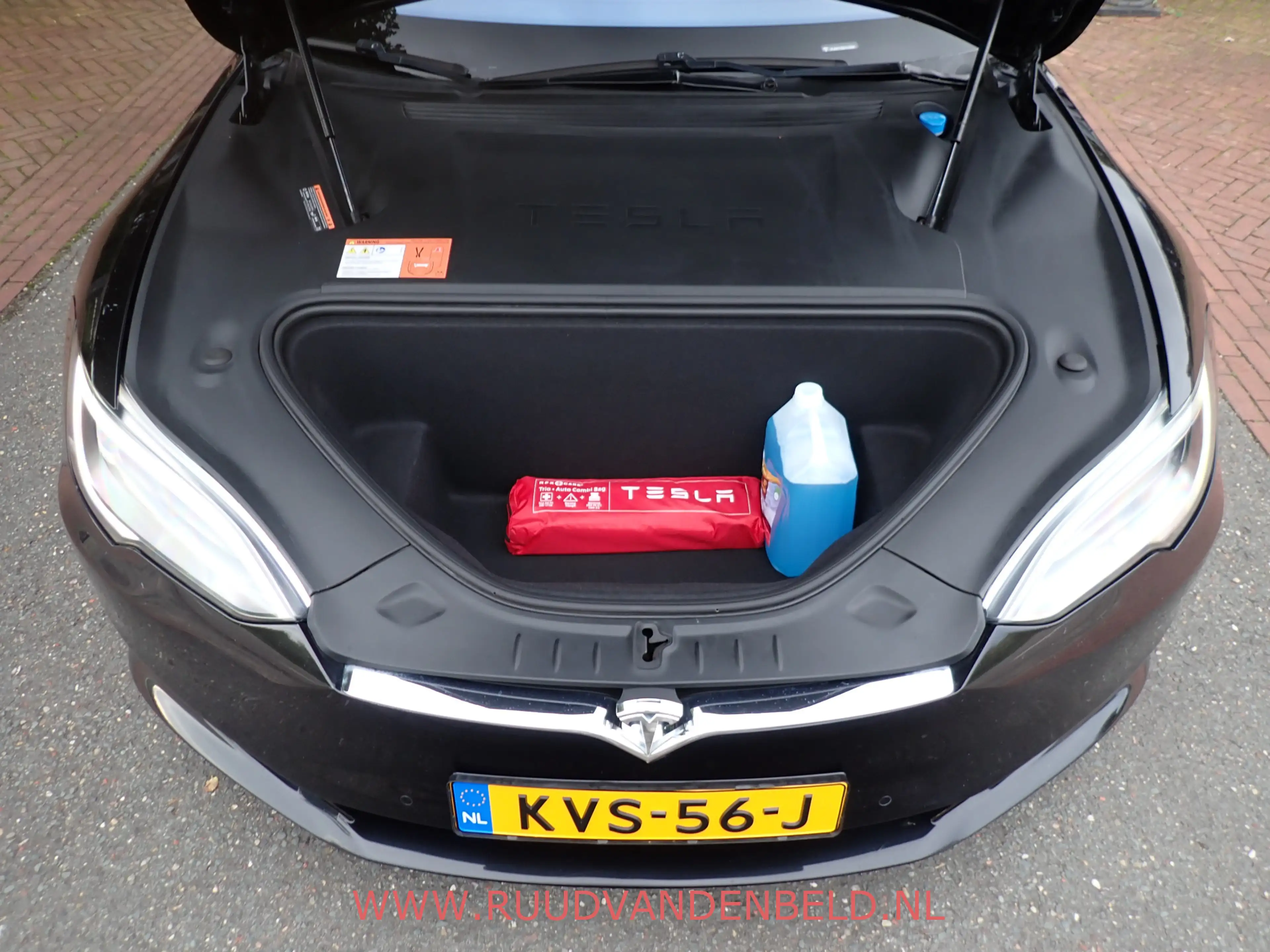 Tesla Model S 90D SOH 87% / CCS / AUTOPILOT / LUCHTVERING — photo 32