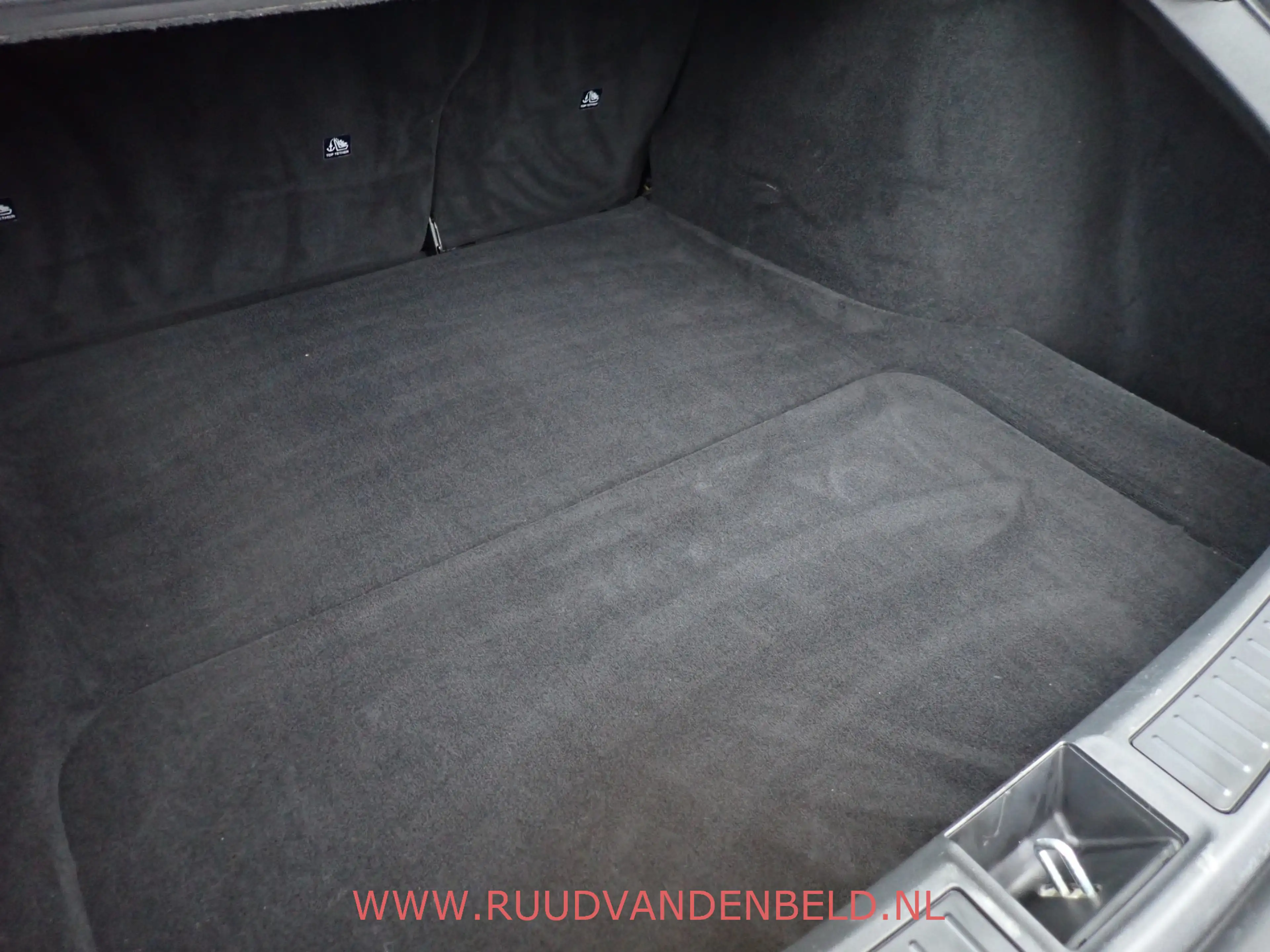 Tesla Model S 90D SOH 87% / CCS / AUTOPILOT / LUCHTVERING — photo 28