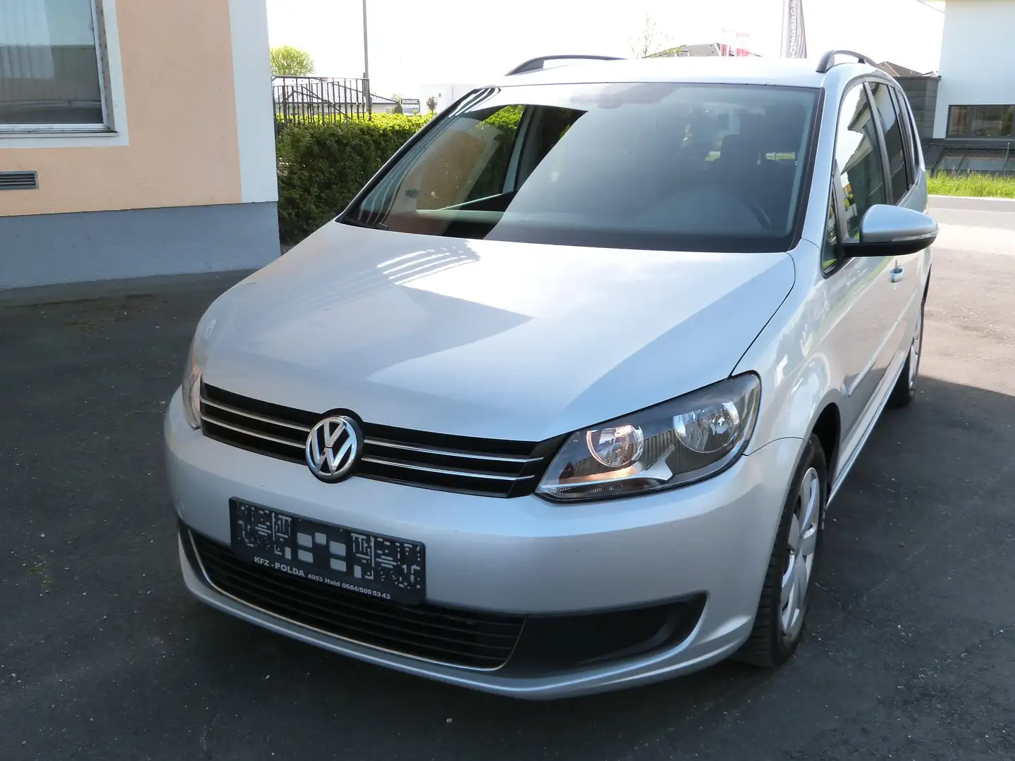 Volkswagen Touran Comfortline   7-SITZER Grau - 1