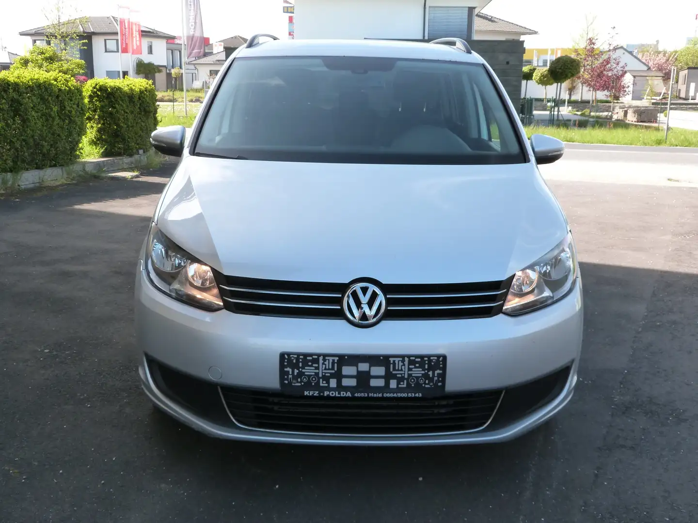 Volkswagen Touran Comfortline   7-SITZER Grau - 2