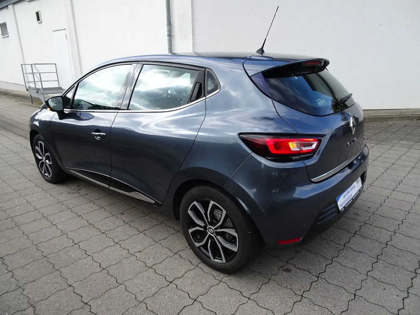 Renault Captur TCe 90 /Navi/ T-Leder Grau - 2
